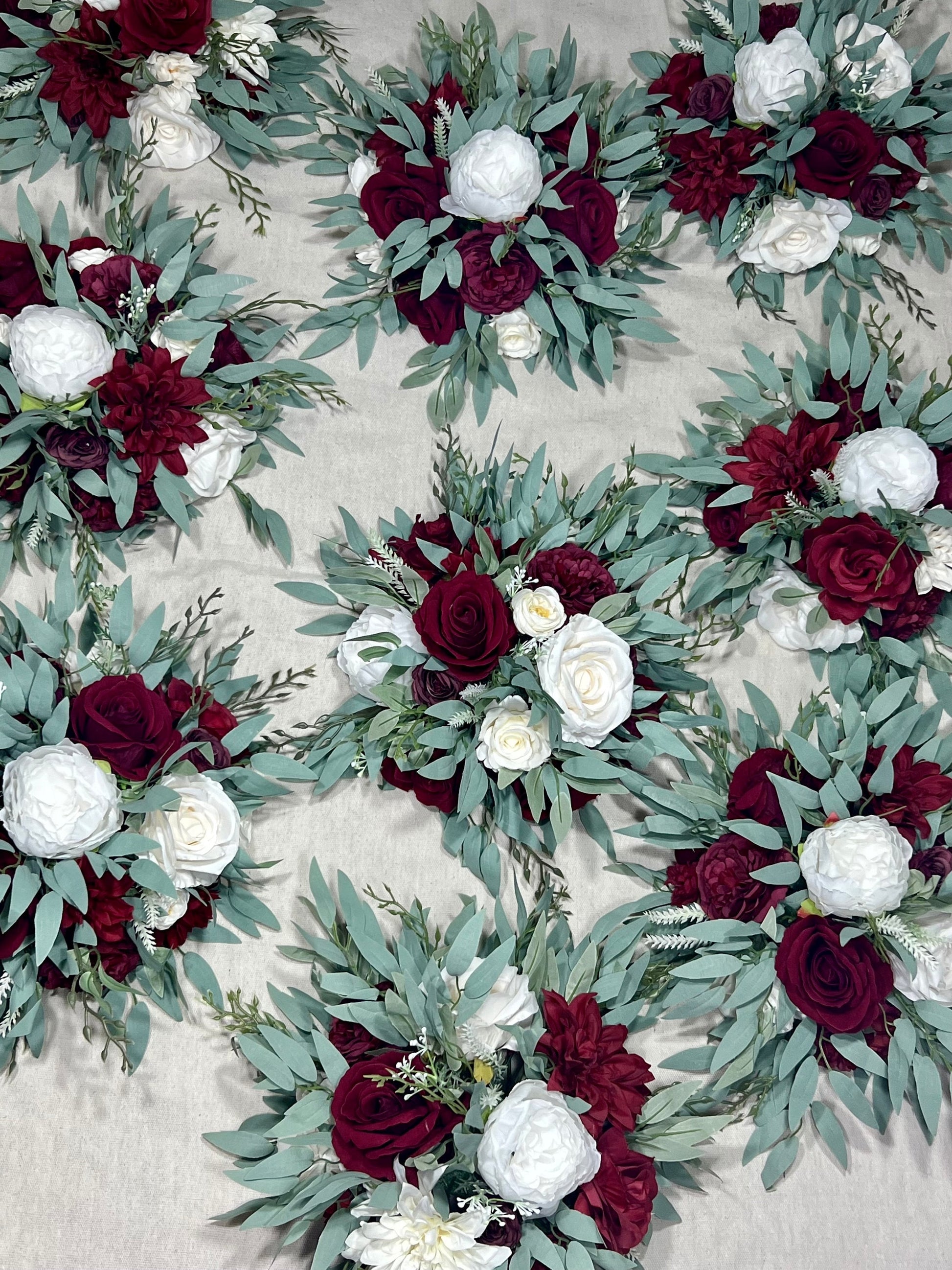 White Burgundy Centerpiece Wedding Ivory Wine Red Table Flower Ball Decoration Eucalyptus Table Centerpiece Barrel Whiskey Winter Maroon