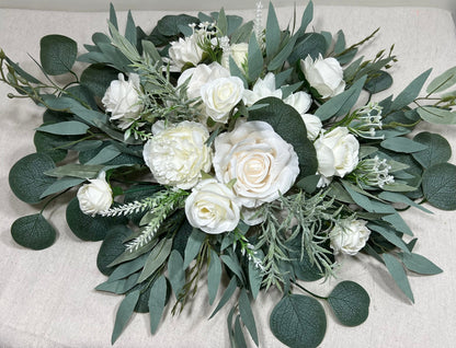 White Centerpiece Wedding Ivory Table Round Centerpiece White Circle Centerpiece Table Decor White Sweetheart White Eucalyptus Sage