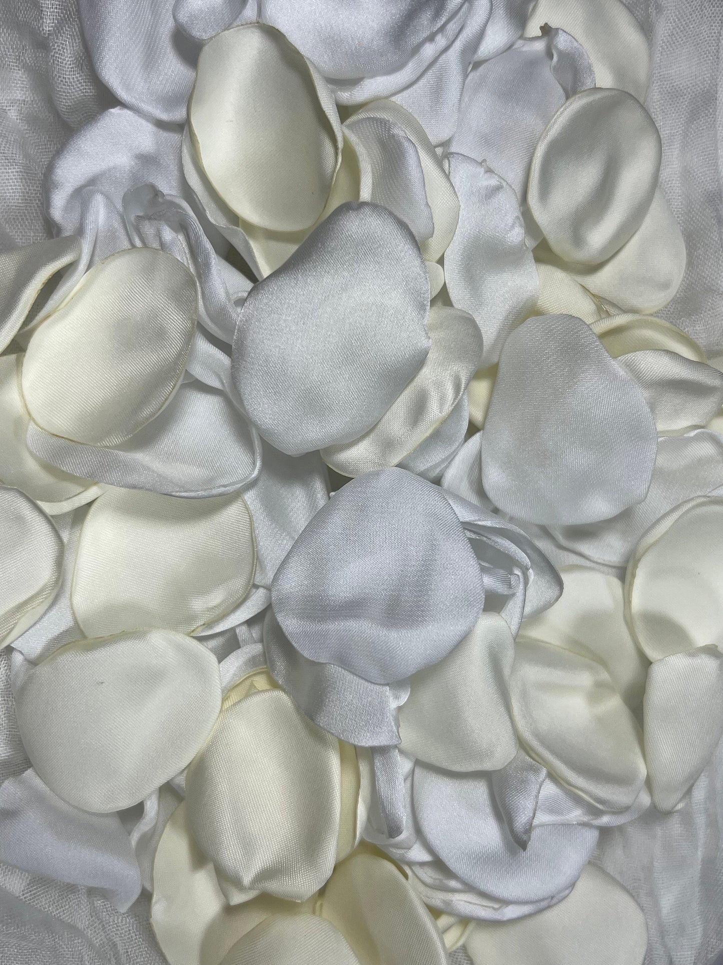 White Petals Wedding Decor Flower Girl Petals Ivory Wedding Aisle Decor Flower Petals Ivory White Ceremony Decor Bridal Shower Confetti