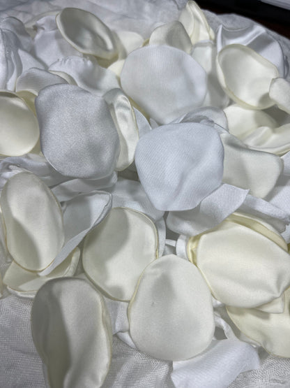 White Petals Wedding Decor Flower Girl Petals Ivory Wedding Aisle Decor Flower Petals Ivory White Ceremony Decor Bridal Shower Confetti