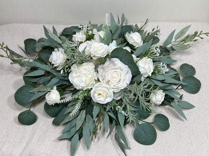 White Centerpiece Wedding Ivory Table Round Centerpiece White Circle Centerpiece Table Decor White Sweetheart White Eucalyptus Sage