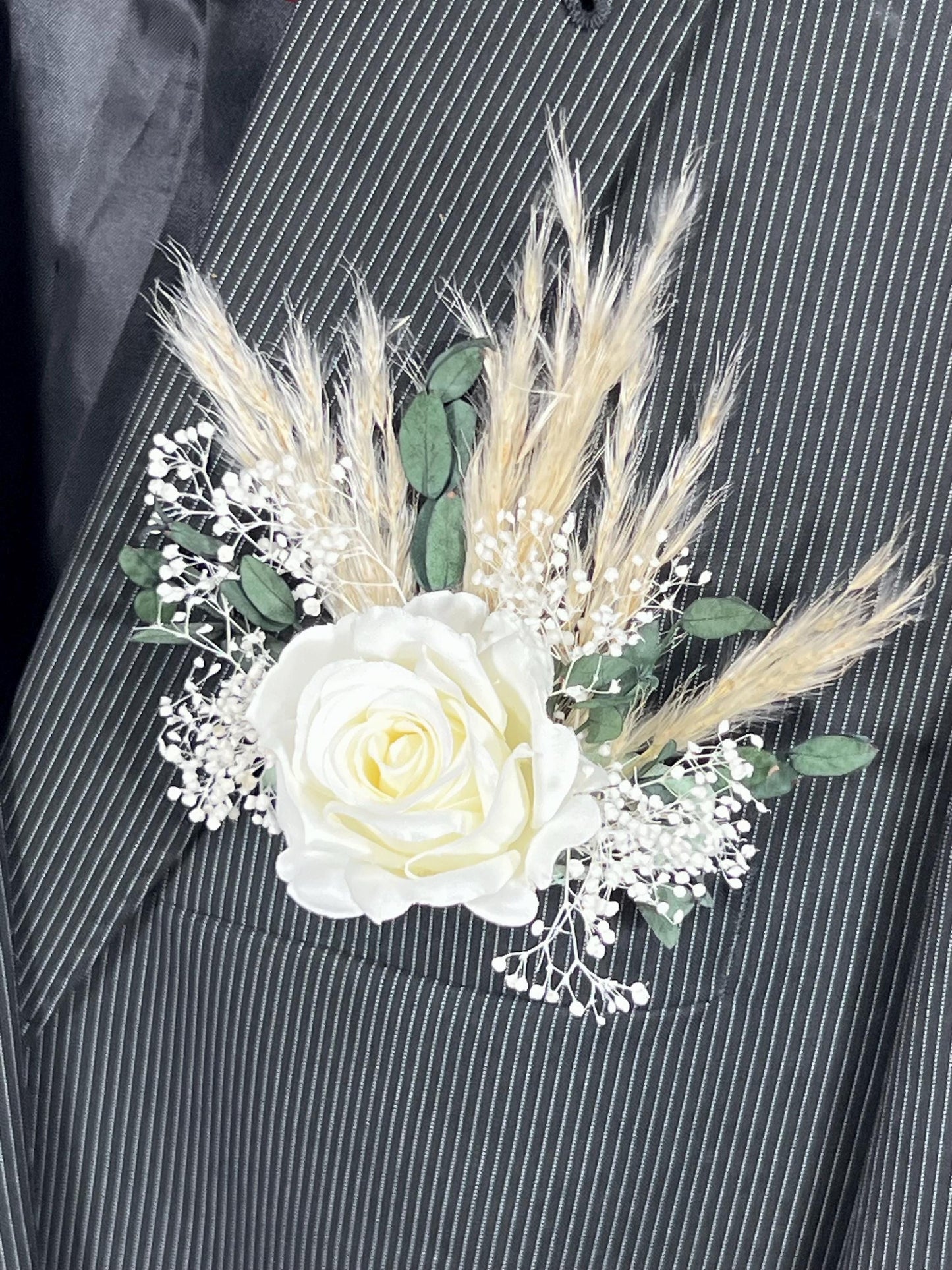 White Pocket Boutonniere White Groom Boutonnière Ivory Square Groomsmen Pocket Eucalyptus Boutonniere Baby Breath Pampas Grass