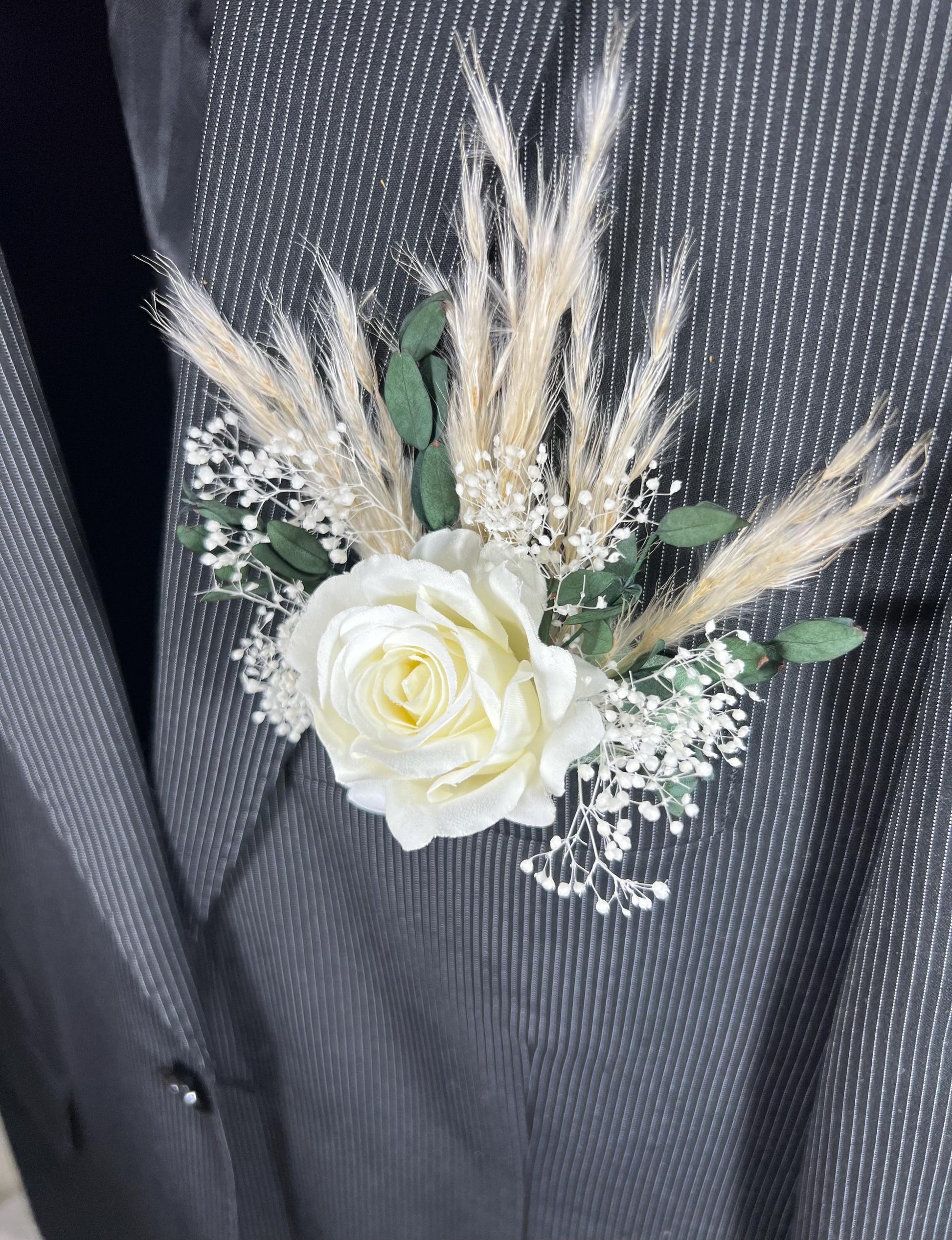 White Pocket Boutonniere White Groom Boutonnière Ivory Square Groomsmen Pocket Eucalyptus Boutonniere Baby Breath Pampas Grass