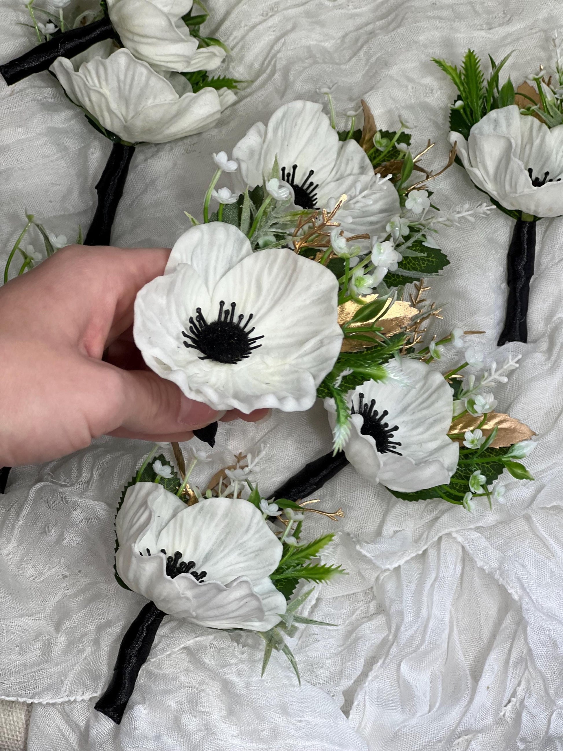 Wedding Anemone Boutonniere Groom Boho Anemone Boutonnières Groomsmen White Boutonnière Anemone Groom Ivory Artificial Flowers