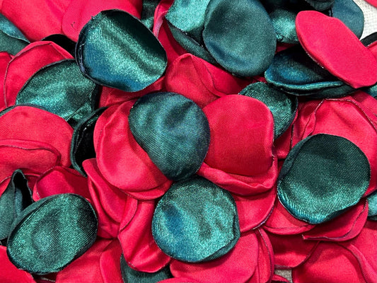 Christmas Petals Green Red Petals Wedding Decor Flower Girl Petals Emerald Green Aisle Decor Flower Petals Red Green Forest Decor Confetti