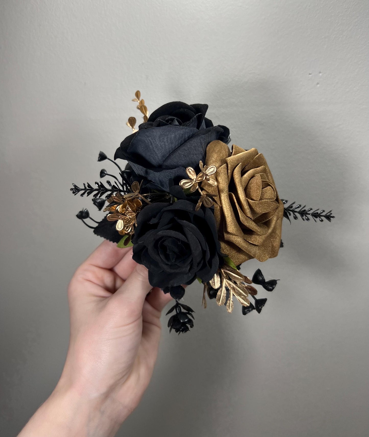 Black Cake Decoration Wedding Topper Gold Decor Flower Cake Arrangement Gold Black Cake Decoration Black Artificial Flower Cake Decor