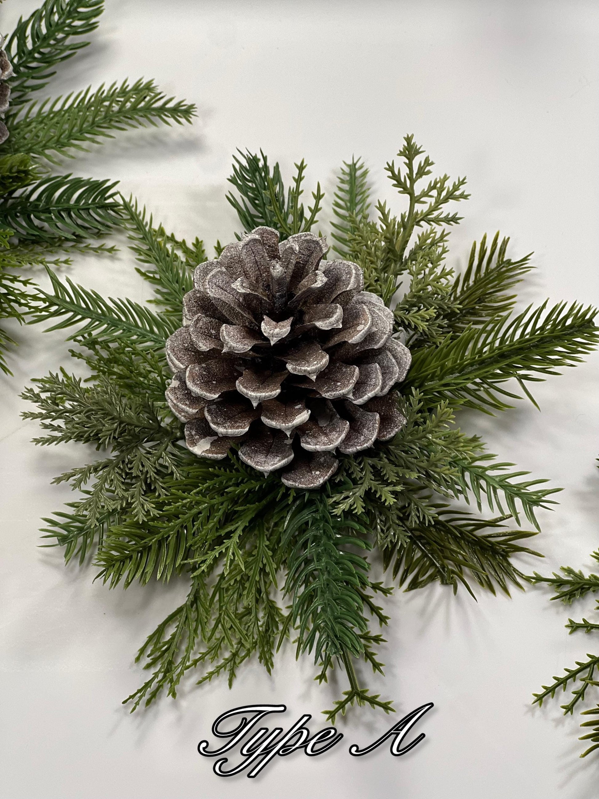 Mini Christmas Centerpiece Wedding Pine Cones Winter Decor Rustic Table Arrangement Party Decoration Small Evergreen Artificial Pine Tree