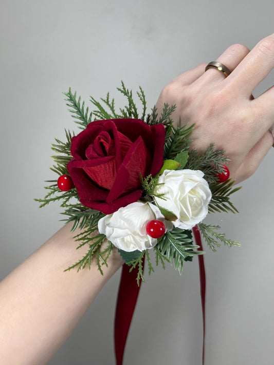 Christmas Corsage Wedding Red White Corsage Mom Dark Red Corsage Winter Red Berries Corsage Bridesmaids Pine Tree Boutonnière