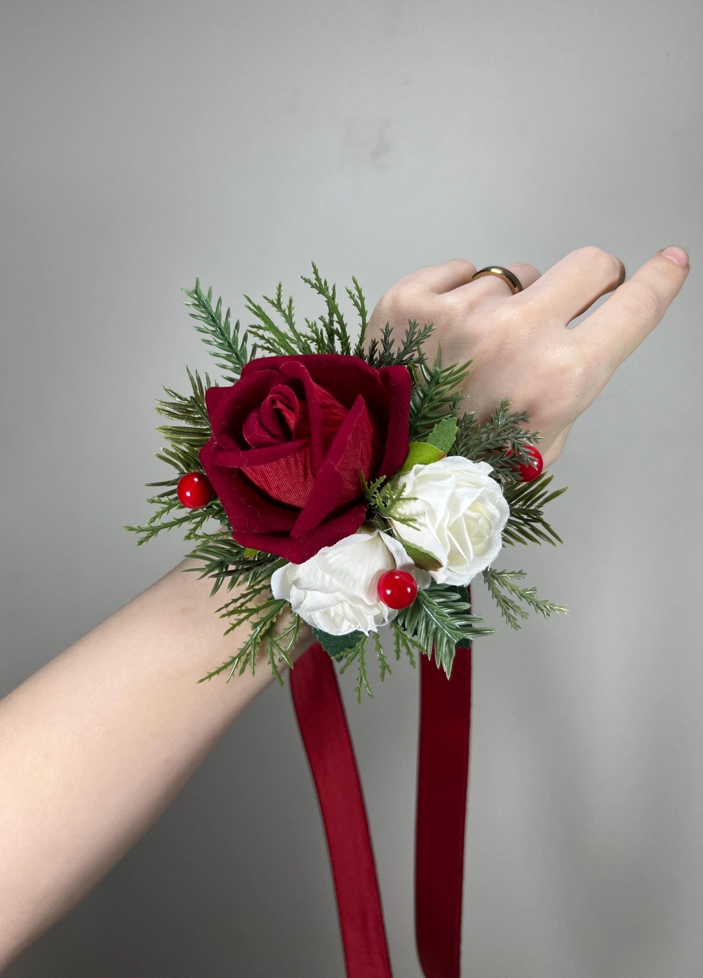 Christmas Corsage Wedding Red White Corsage Mom Dark Red Corsage Winter Red Berries Corsage Bridesmaids Pine Tree Boutonnière