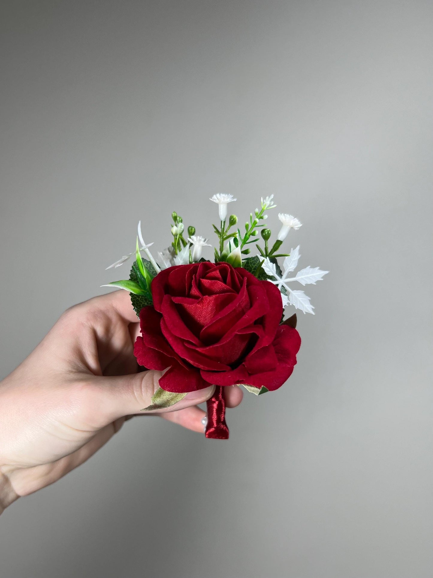 Christmas Boutonnière Wedding Red Boutonniere Groom Dark Red Groomsmen Boutonniere Winter Wedding Christmas Artificial Flower Red Pine Cone