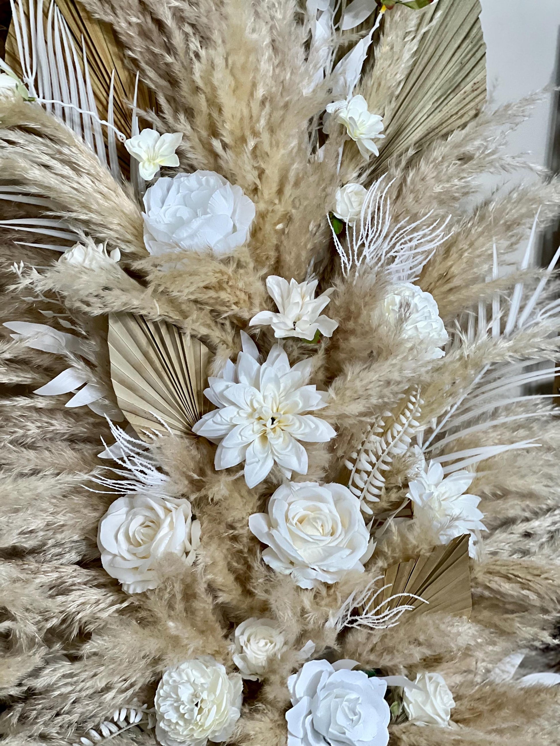 Wedding Aisle Marker Flower Floor Arrangement Whiskey Barrel Décor White Boho Ground Arrangement Pampas Grass Dried Palm Leaves Natural