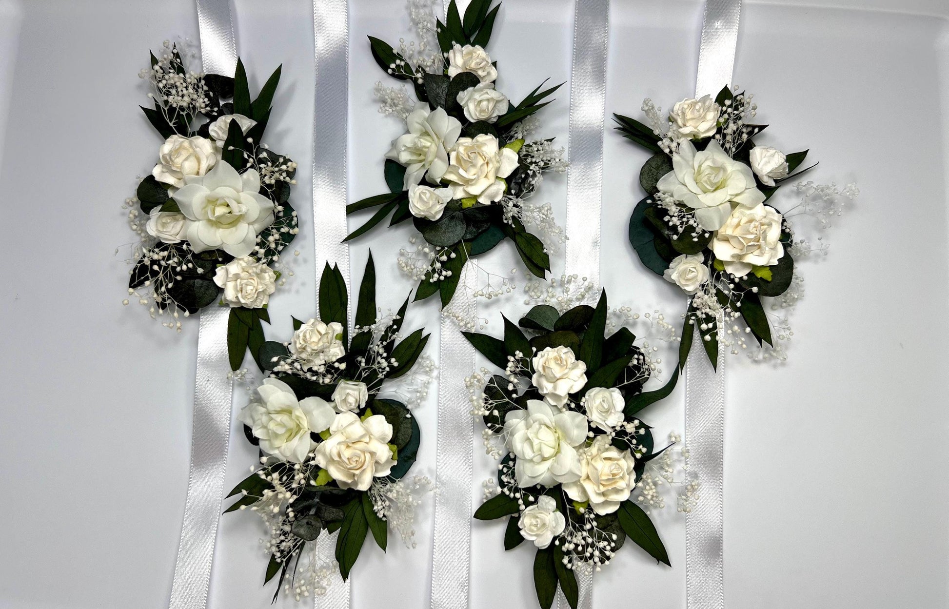 White Corsage Wedding Eucalyptus Corsage Wrist Corsage Bridesmaids White Mom Corsage Ivory Baby Breath Accessories Artificial Flower