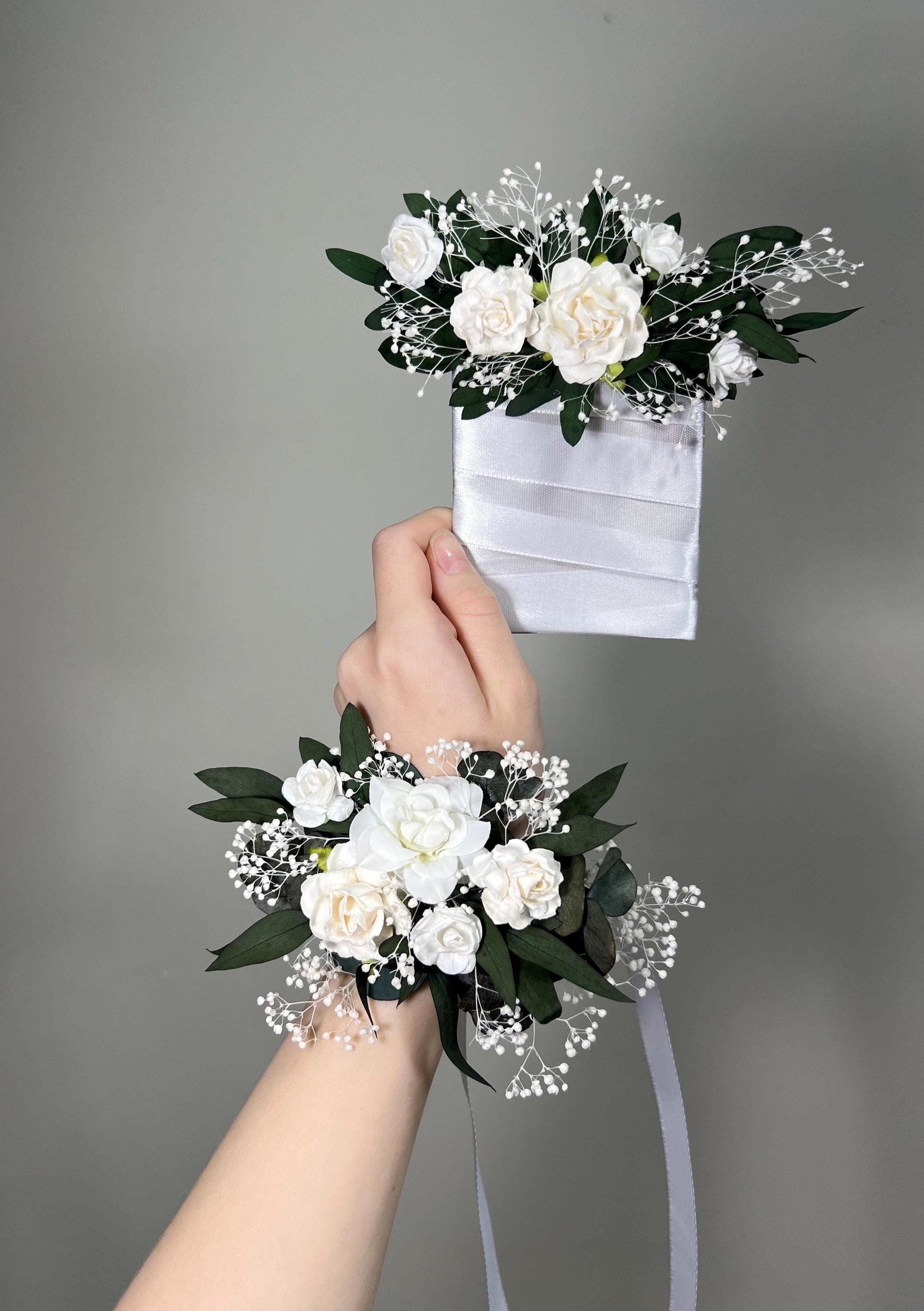White Corsage Wedding Eucalyptus Corsage Wrist Corsage Bridesmaids White Mom Corsage Ivory Baby Breath Accessories Artificial Flower