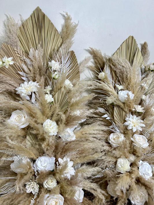 Set of 2 Wedding Aisle Marker Flower Floor Arrangement Whiskey Barrel Décor White Boho Ground Pampas Grass Dried Palm Leaves Natural