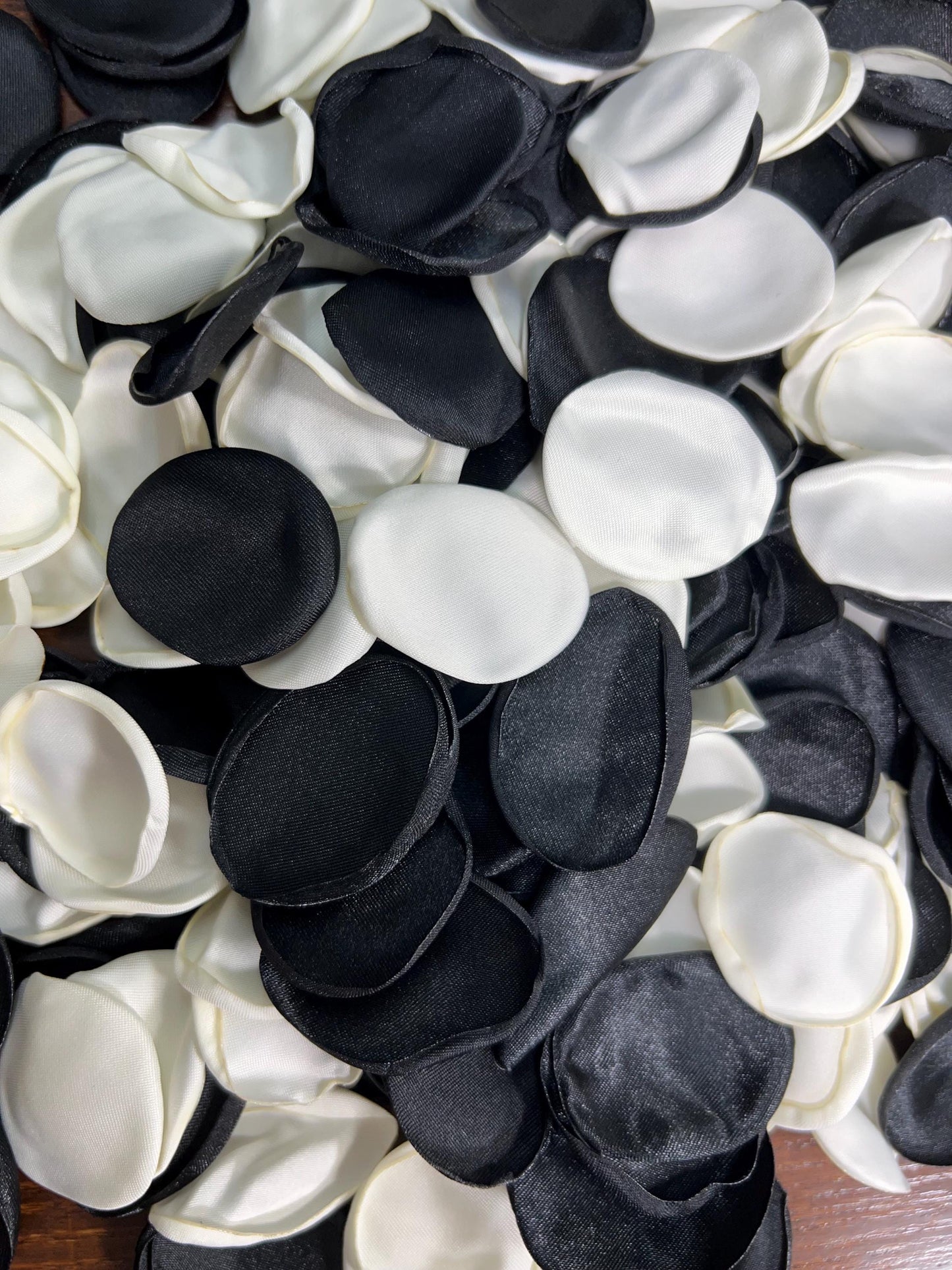 Black Ivory Petals Wedding Decor Flower Girl Petals Black Ivory Wedding Aisle Decor Flower Petals Black White Ceremony Decor Confetti