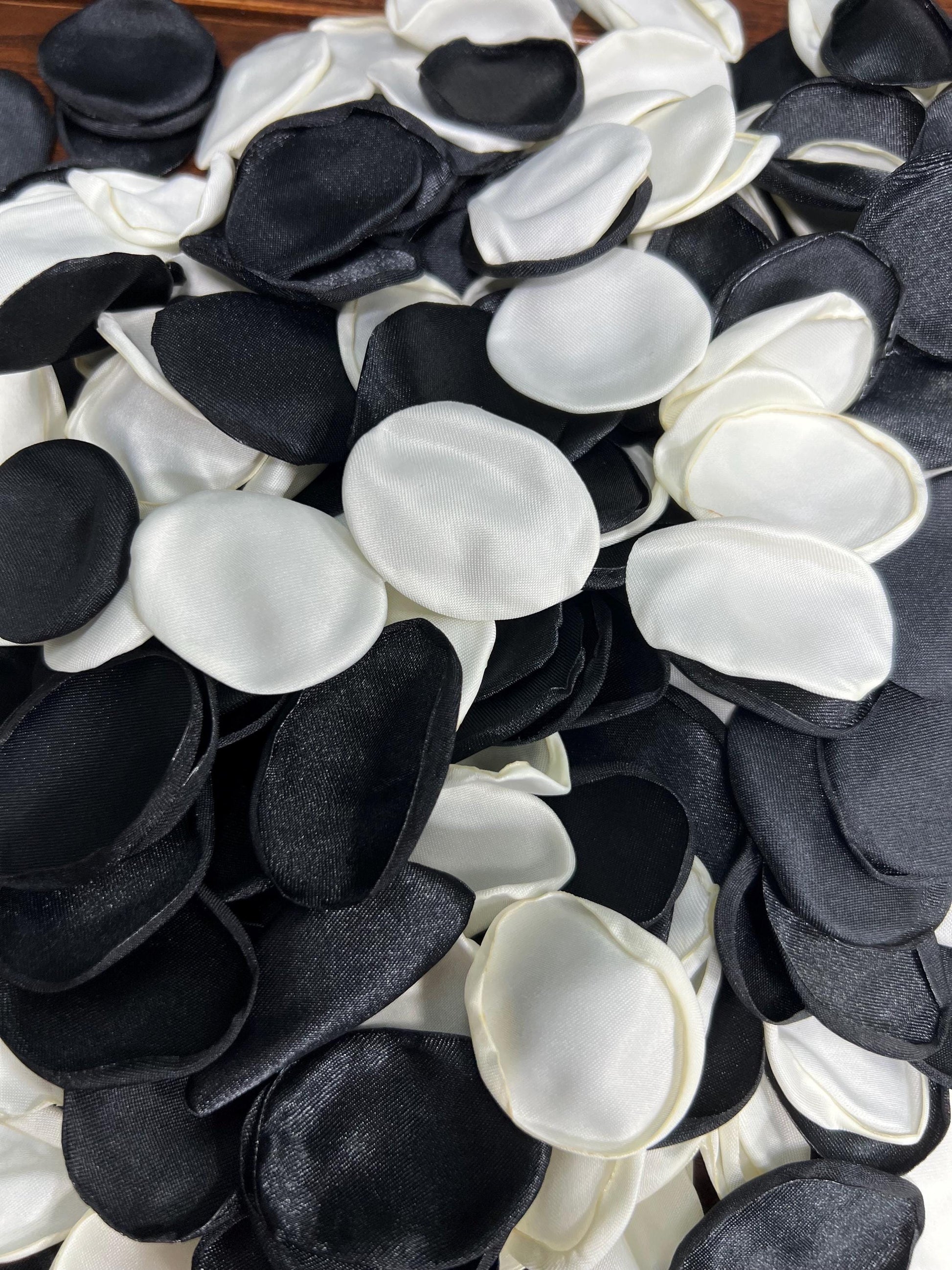 Black Ivory Petals Wedding Decor Flower Girl Petals Black Ivory Wedding Aisle Decor Flower Petals Black White Ceremony Decor Confetti