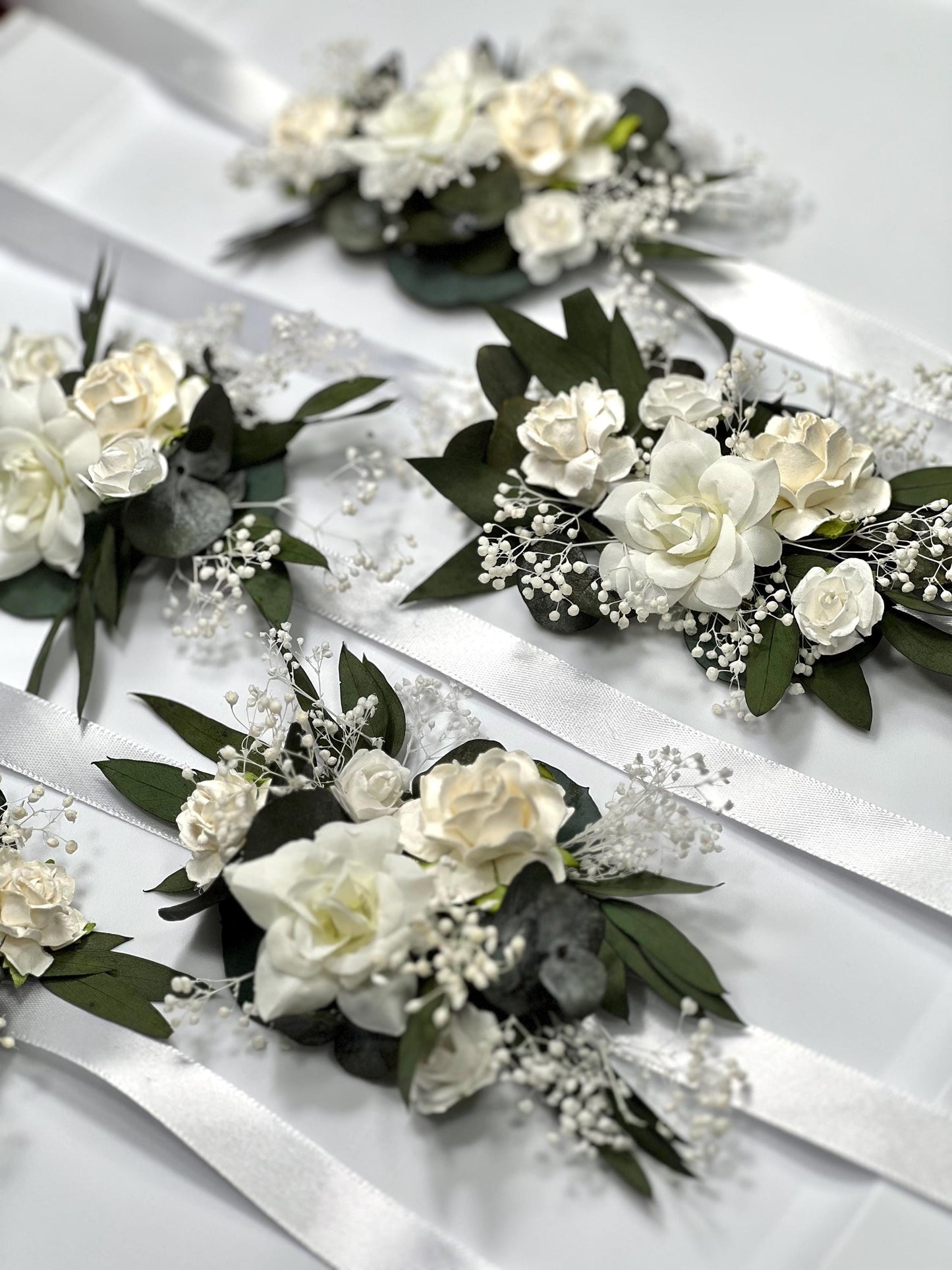 White Corsage Wedding Eucalyptus Corsage Wrist Corsage Bridesmaids White Mom Corsage Ivory Baby Breath Accessories Artificial Flower