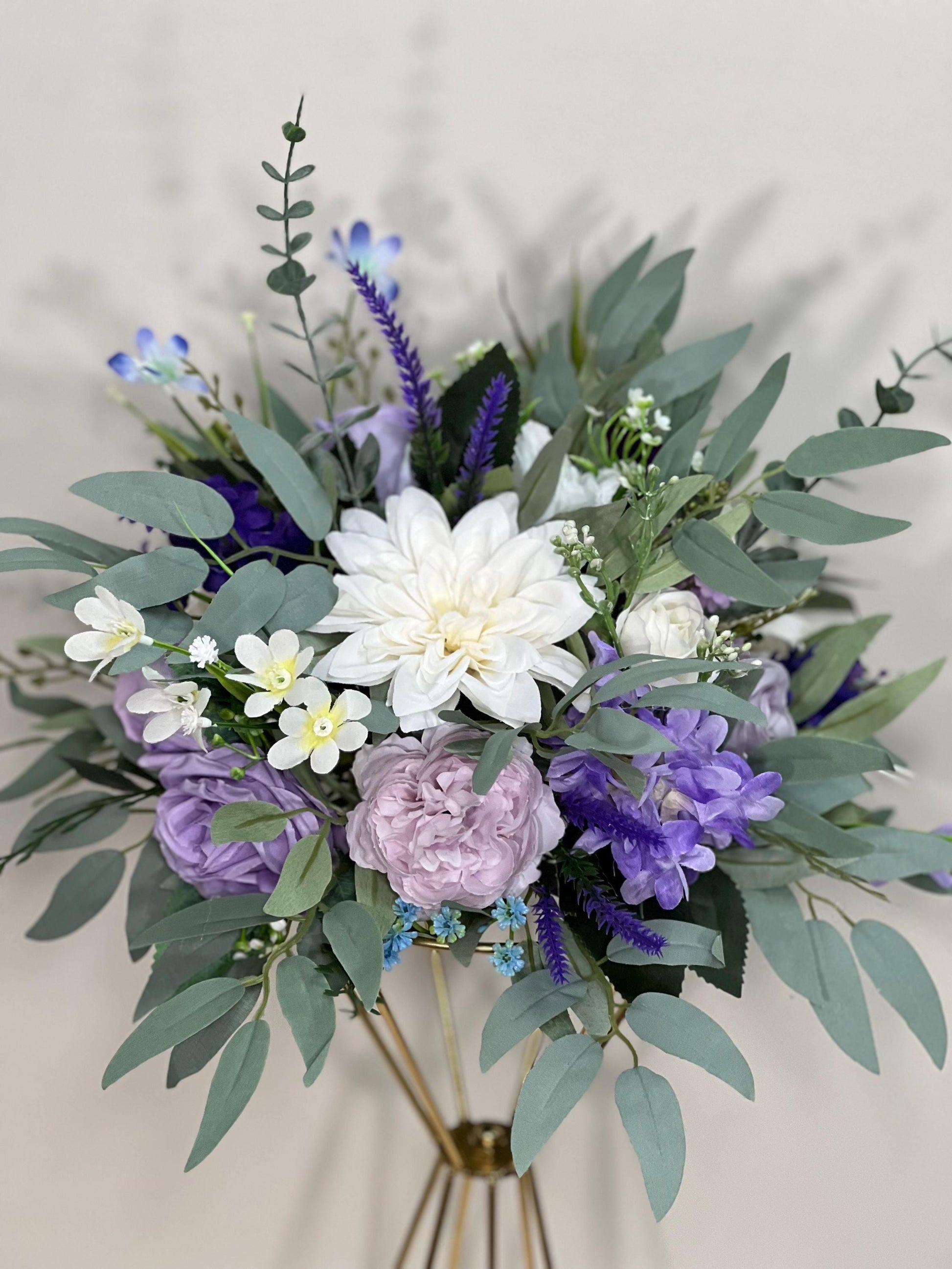 Purple Centerpiece White Lavender Table Flower Ball Decoration Blue Table Centerpiece Barrel Plum Whiskey Ivory Purple Arrangement