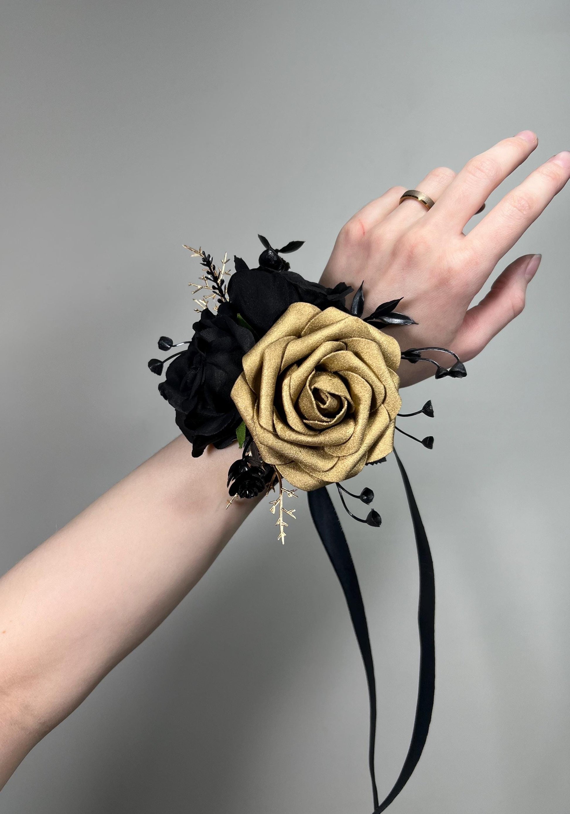 Black Gold Corsage Wedding Black Gothic Corsage Black Gold Mom Wrist Corsage Artificial Flowers Black Gold Wrist Corsage