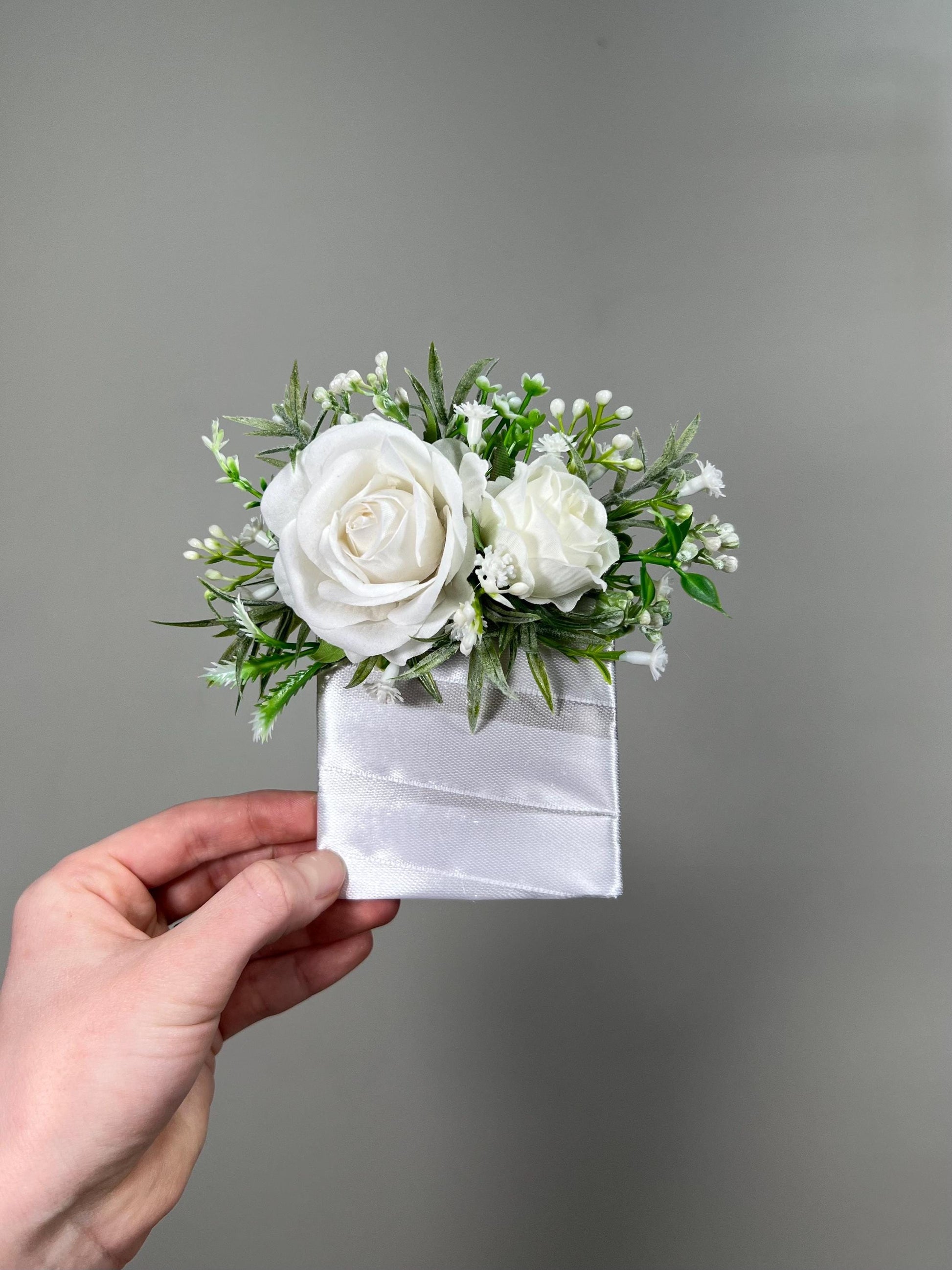 White Pocket Boutonniere Wedding Square Boutonniere White Baby Breath Groomsmen Pocket Boutonniere Ivory Greenery Artificial Flowers
