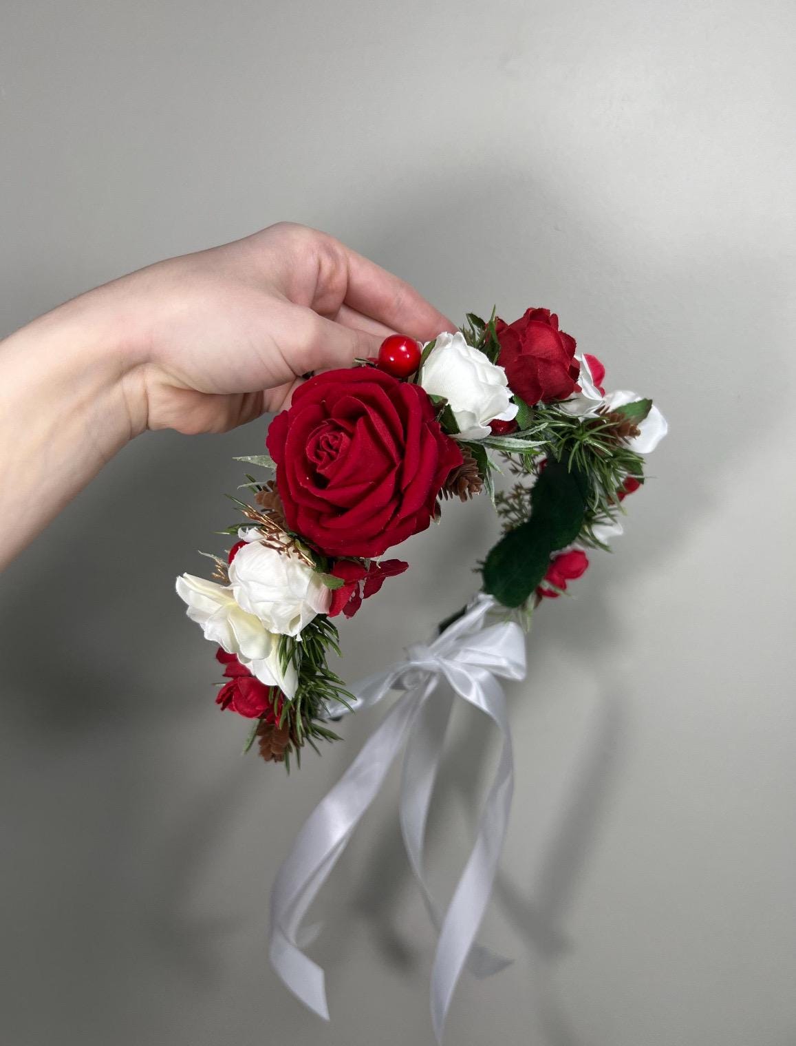 Christmas Bouquet Wedding Bridal White Bridesmaids Winter Bouquet Red Christmas Tree Pine Bouquet Red Berries Artificial Flowers Winter