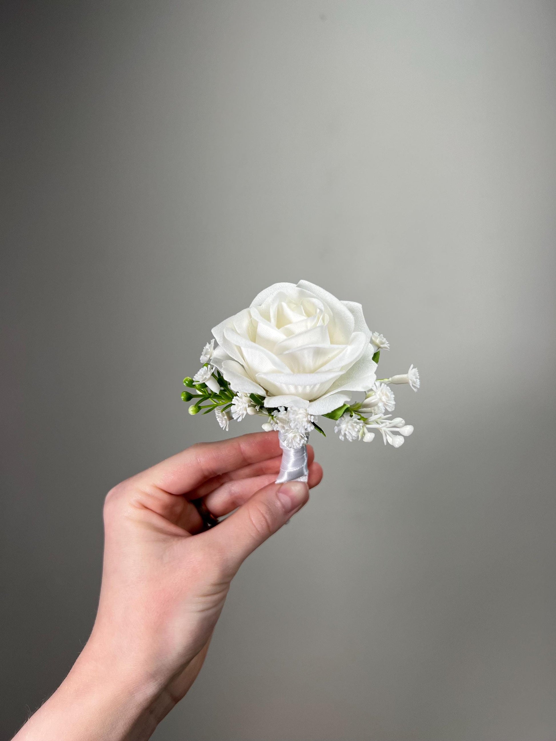White Rose Boutonniere Wedding Baby Breath Boutonniere Gypsophila Button Hole Boutonniere Groom White Boutonniere Groomsmen Prom Boutonniere