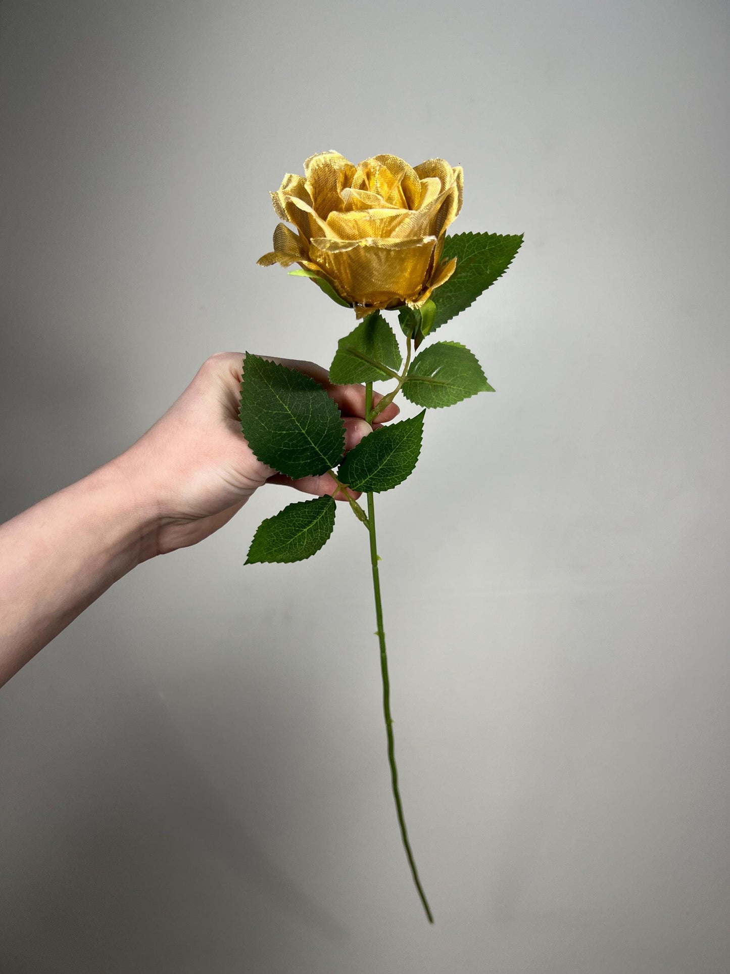 Gold Rose Flower Heads with Stem Wedding Gold Rose Artificial Gold Wedding Silk Roses Gold Flower Home Decor Roses Wedding DIY Craft Supply