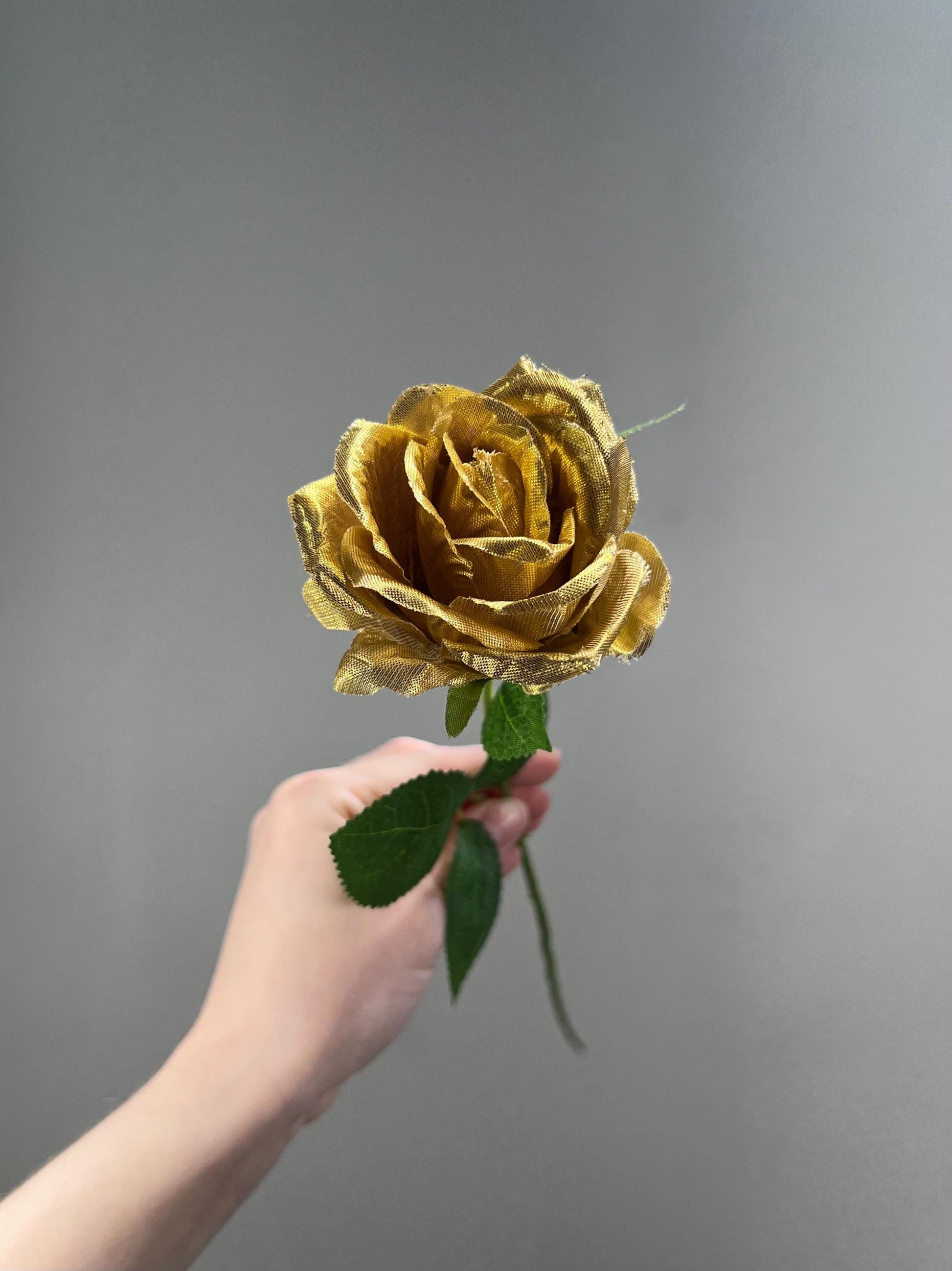 Gold Rose Flower Heads with Stem Wedding Gold Rose Artificial Gold Wedding Silk Roses Gold Flower Home Decor Roses Wedding DIY Craft Supply