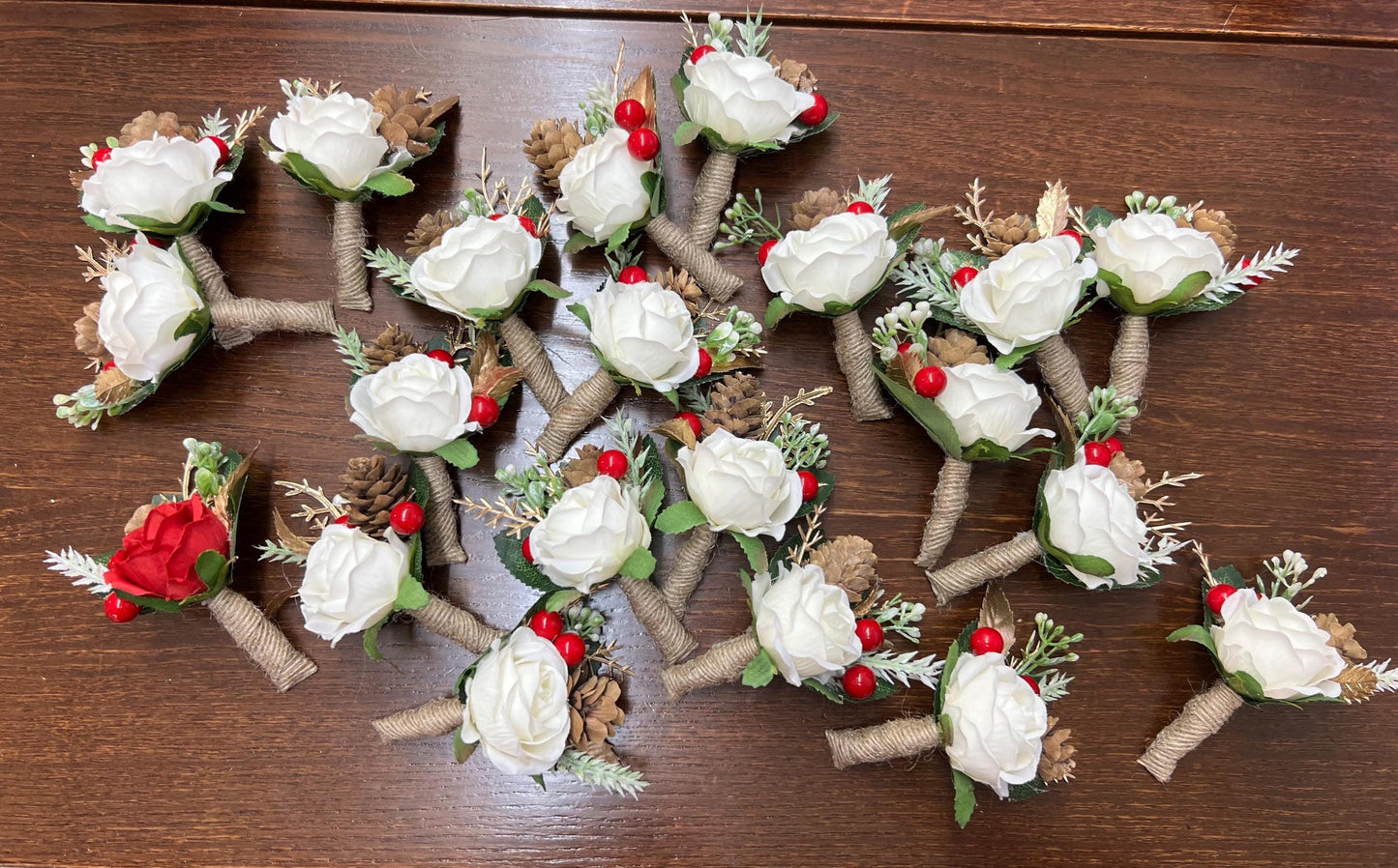 Christmas White Gold Red Boutonniere Wedding Groom Boutonnières Groomsmen Ivory Boutonnière Christmas Pine Cone Artificial Flowers