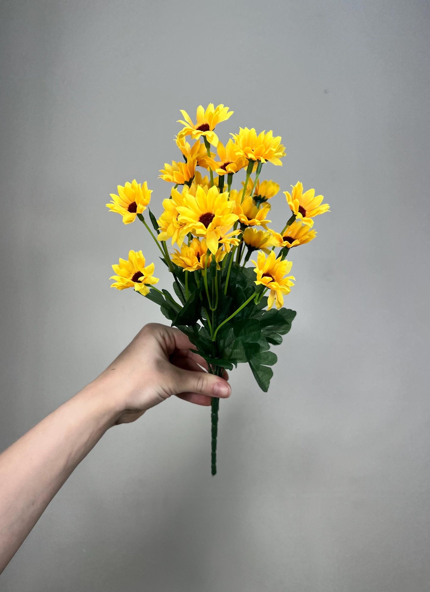 Sunflower Bunch Artificial Wedding Yellow Sunflowers with Stems Silk Flowers Heads Sunflower Fall Flower Faux Craft Supplies Sunflower DIY