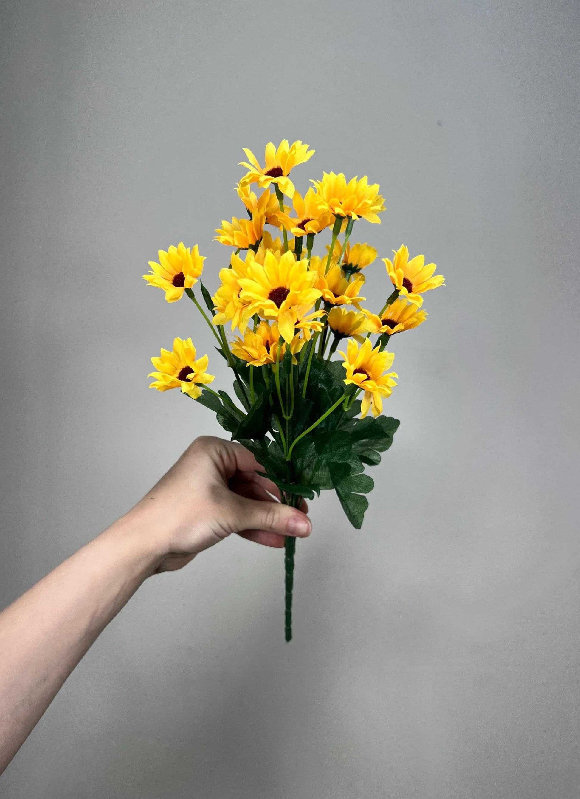 Sunflower Bunch Artificial Wedding Yellow Sunflowers with Stems Silk Flowers Heads Sunflower Fall Flower Faux Craft Supplies Sunflower DIY