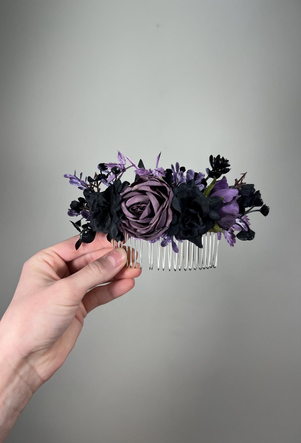 Black Purple Hair Comb, Gothic Bridal Hair Piece, Dark Plum Wedding Hair Accessory, Floral Hair Comb, Elegant Gothic Wedding Headpiece