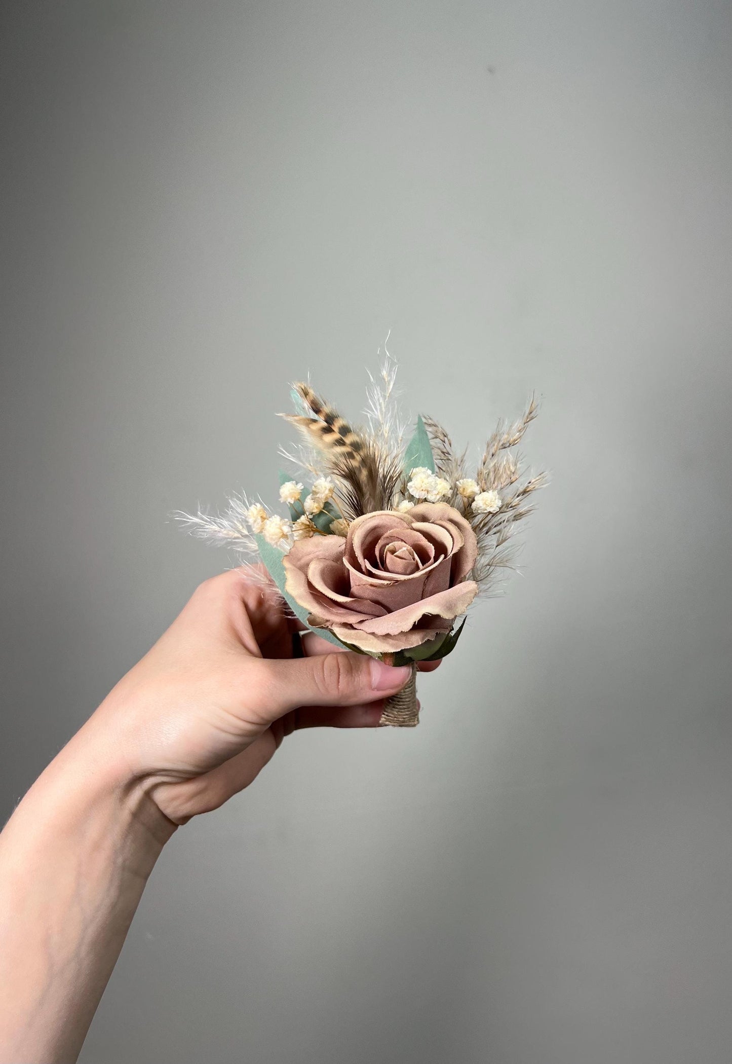 Brown Boutonniere Wedding Taupe Groom Boutonnières Boho Brown Feathers Boutonniere Groomsmen Taupe Baby Breath Pampas Grass Artificial