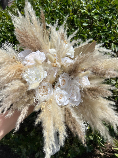 White Bouquet Wedding Boho Bridal Pampas Grass Bouquet White Bridesmaids Ivory Beige Bouquet Palm Leaves Baby Breath Artificial Flowers