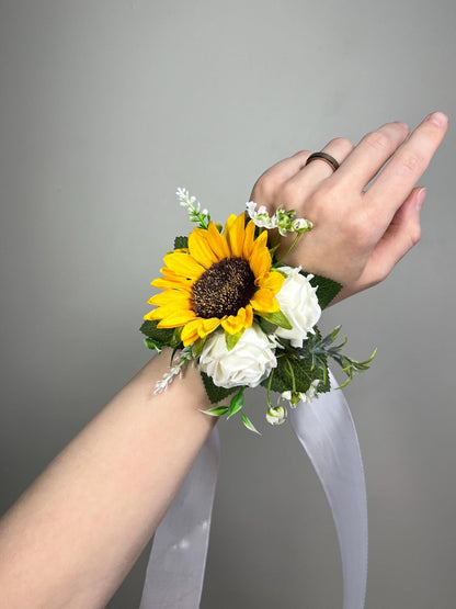 Sunflower Boutonniere Wedding White Sunflowers Groom Boutonnieres Yellow Sunflowers White Groomsmen Boutonnières Fall Artificial Flowers