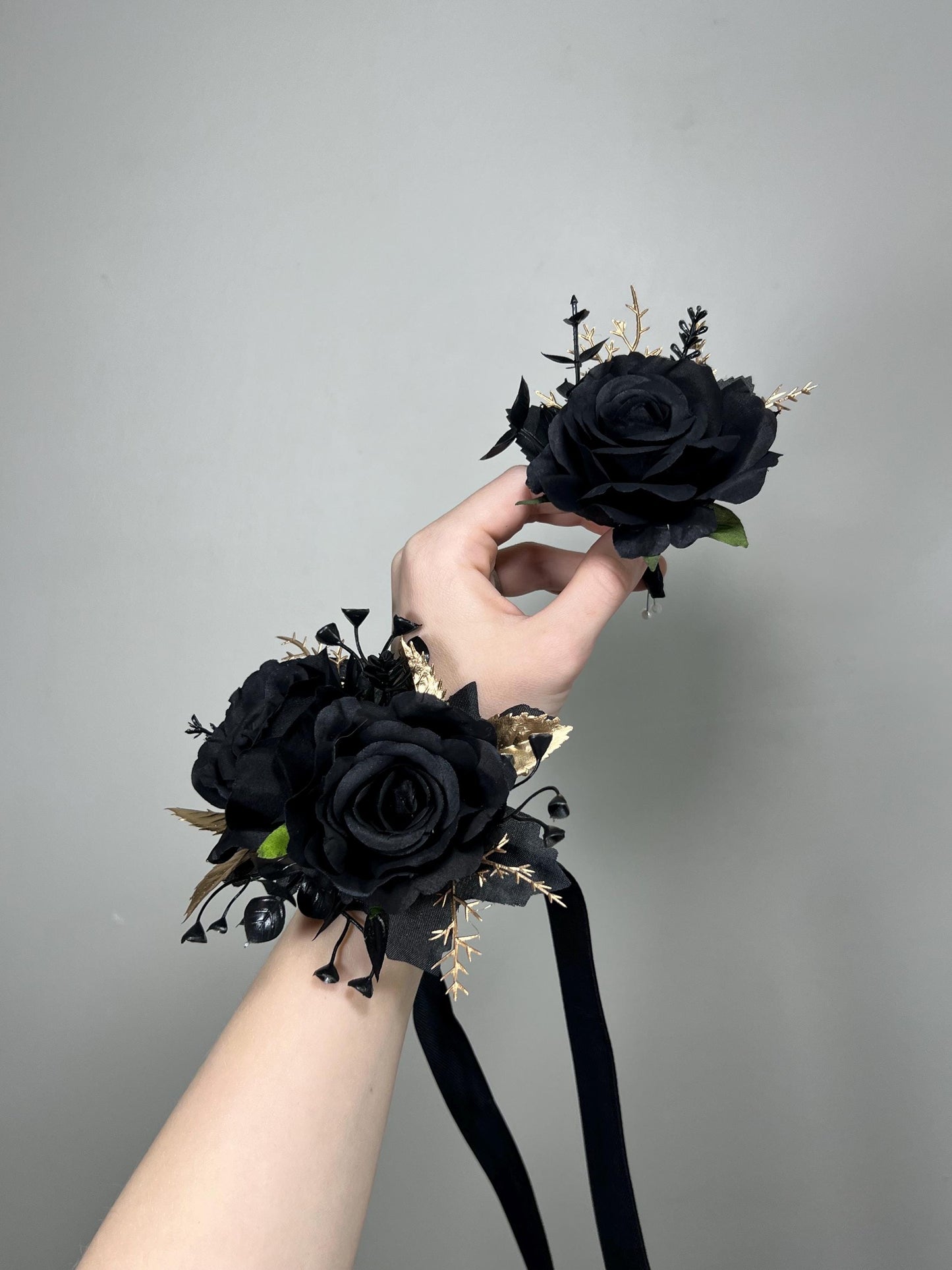 Black Corsage Wedding Black Gold Wrist Corsage Gothic Black Corsage Bridesmaids Gold Black Prom Corsage Mom Black Artificial Flowers