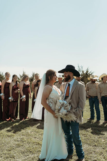 White Bouquet Wedding Boho Bridal Pampas Grass Bouquet White Bridesmaids Ivory Beige Bouquet Palm Leaves Baby Breath Artificial Flowers