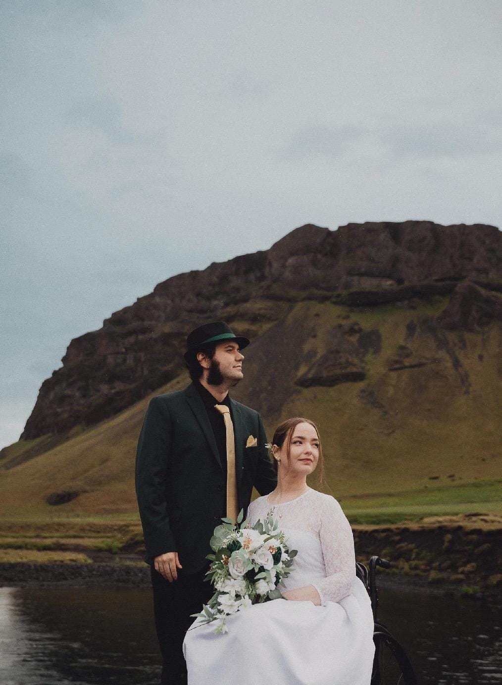 Emerald Green Bouquet Bridal Cascade White Hunter Green Bridesmaids Bouquet Emerald Green Forest Ivory Cascading Bouquet Gold Artificial