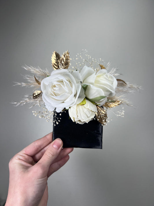 White Pocket Boutonniere Baby Breath Groom Boutonnière Boho White Square Groomsmen Boutonniere Ivory Gold Pampas Grass Artificial Flower