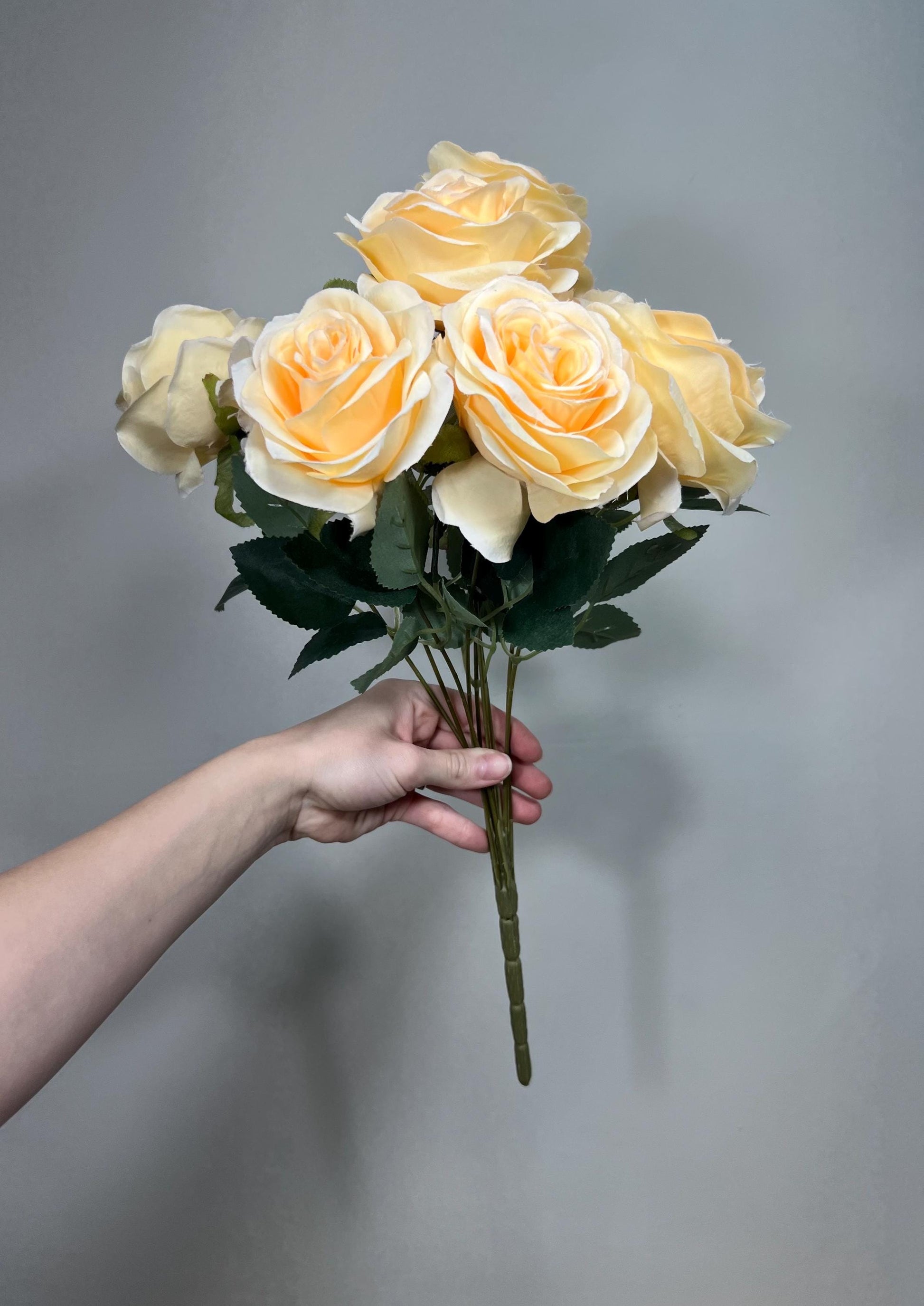 Champagne Flowers 1 Bundle Artificial Cream Flowers Wedding Soft Peach Flowers Silk Bouquet Ivory Flower Heads with Stems Pale Apricot