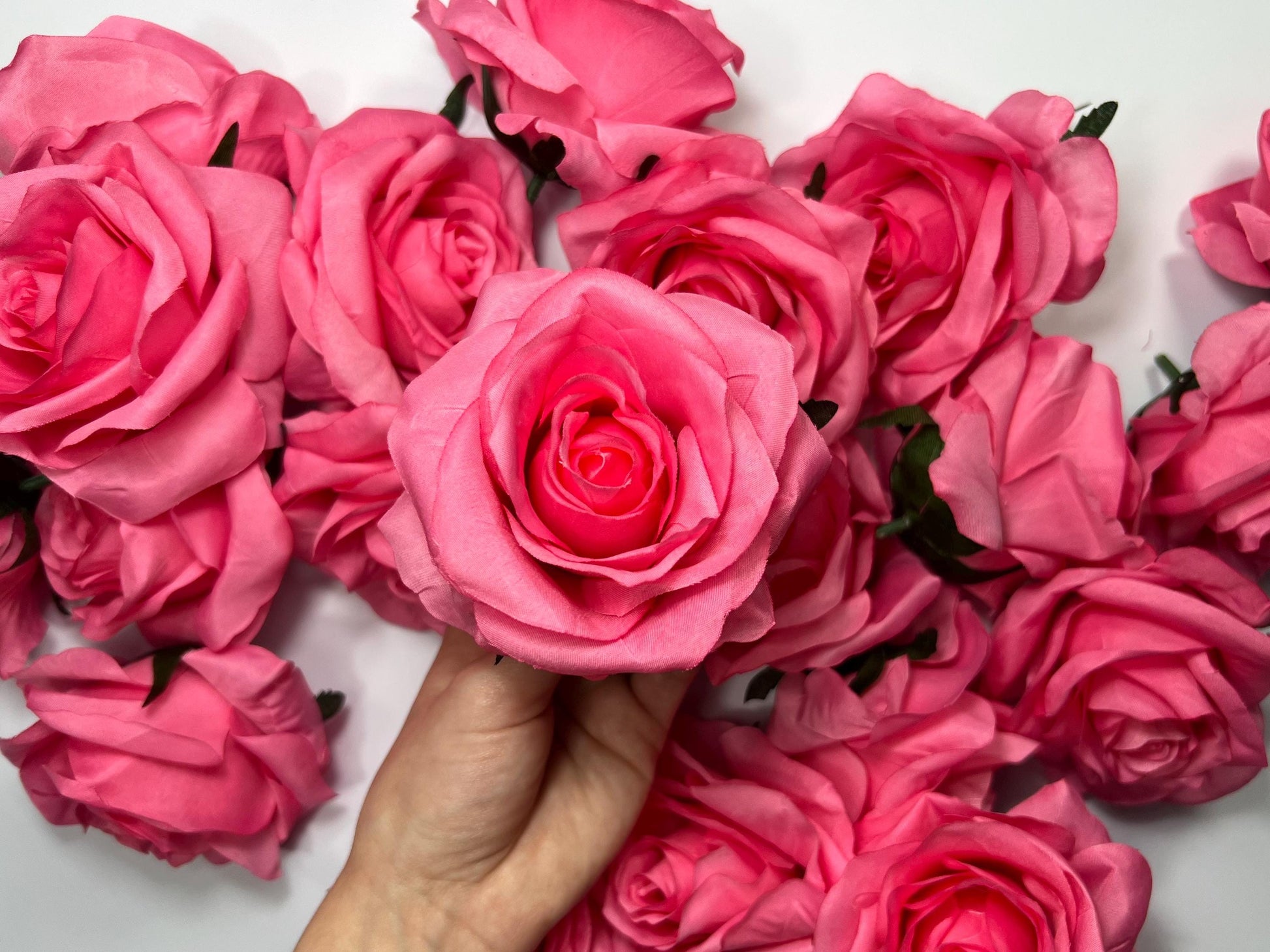 Hot Pink Flower Heads Wedding Fuchsia Artificial Flowers Wedding Bright Pink Rose Head Silk Magenta Pink Neon DIY Supplies Bouquet Roses