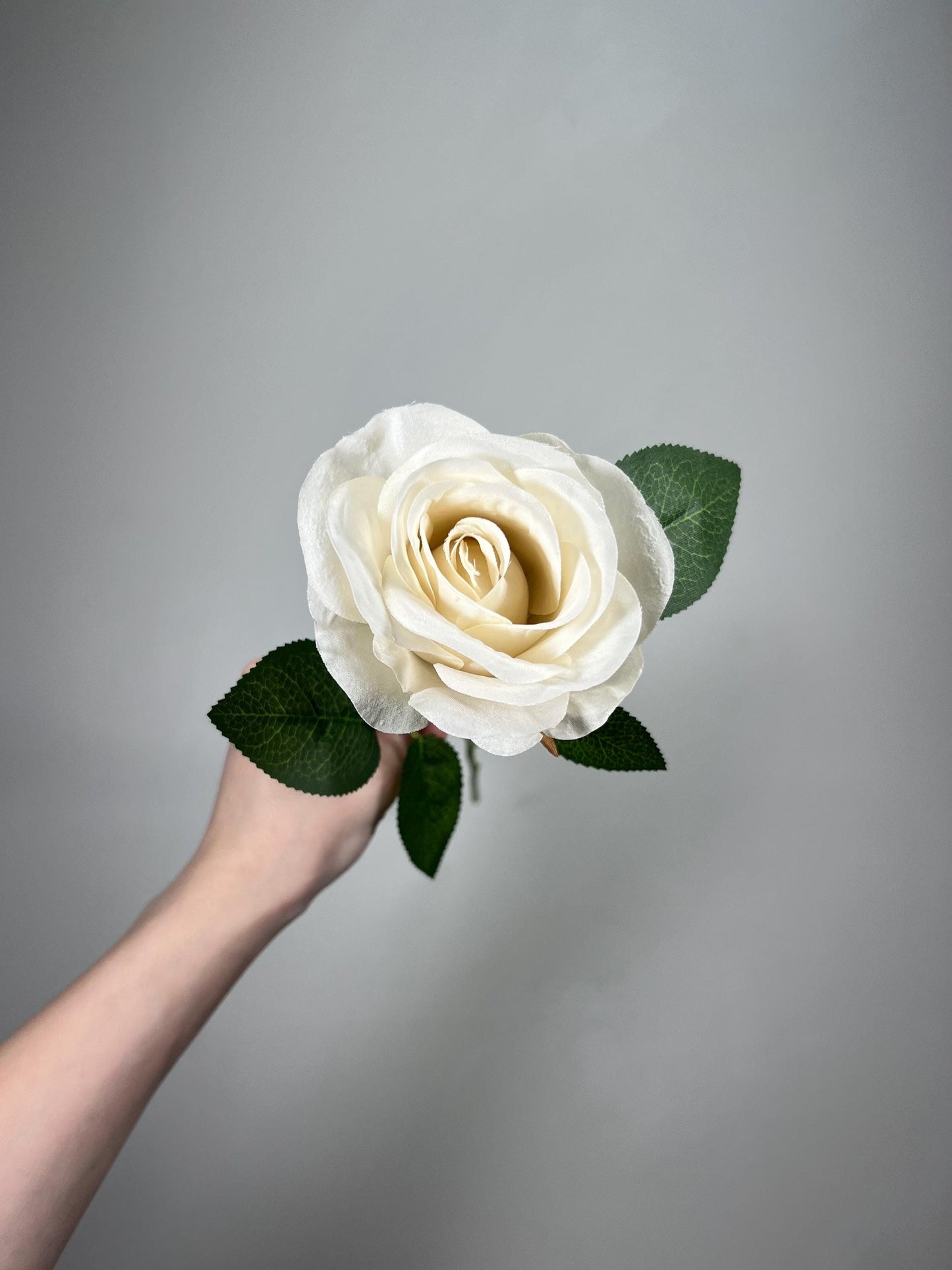 Beige Roses Artificial Flower Heads with Stem Ivory Wedding Roses for Bouquet DIY Cream Roses Real Touch Floral Off White Supplies Flowers