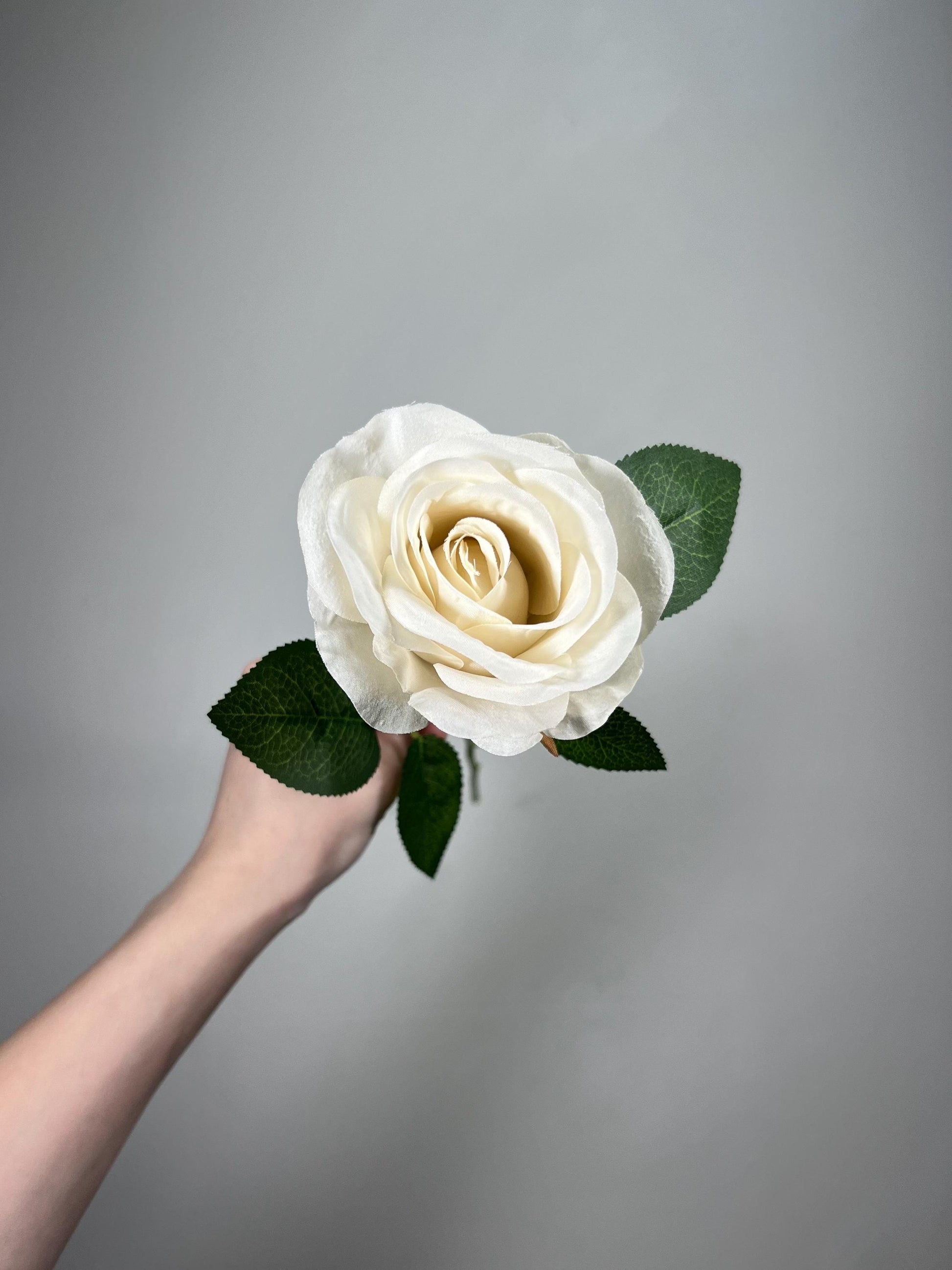 Beige Roses Artificial Flower Heads with Stem Ivory Wedding Roses for Bouquet DIY Cream Roses Real Touch Floral Off White Supplies Flowers