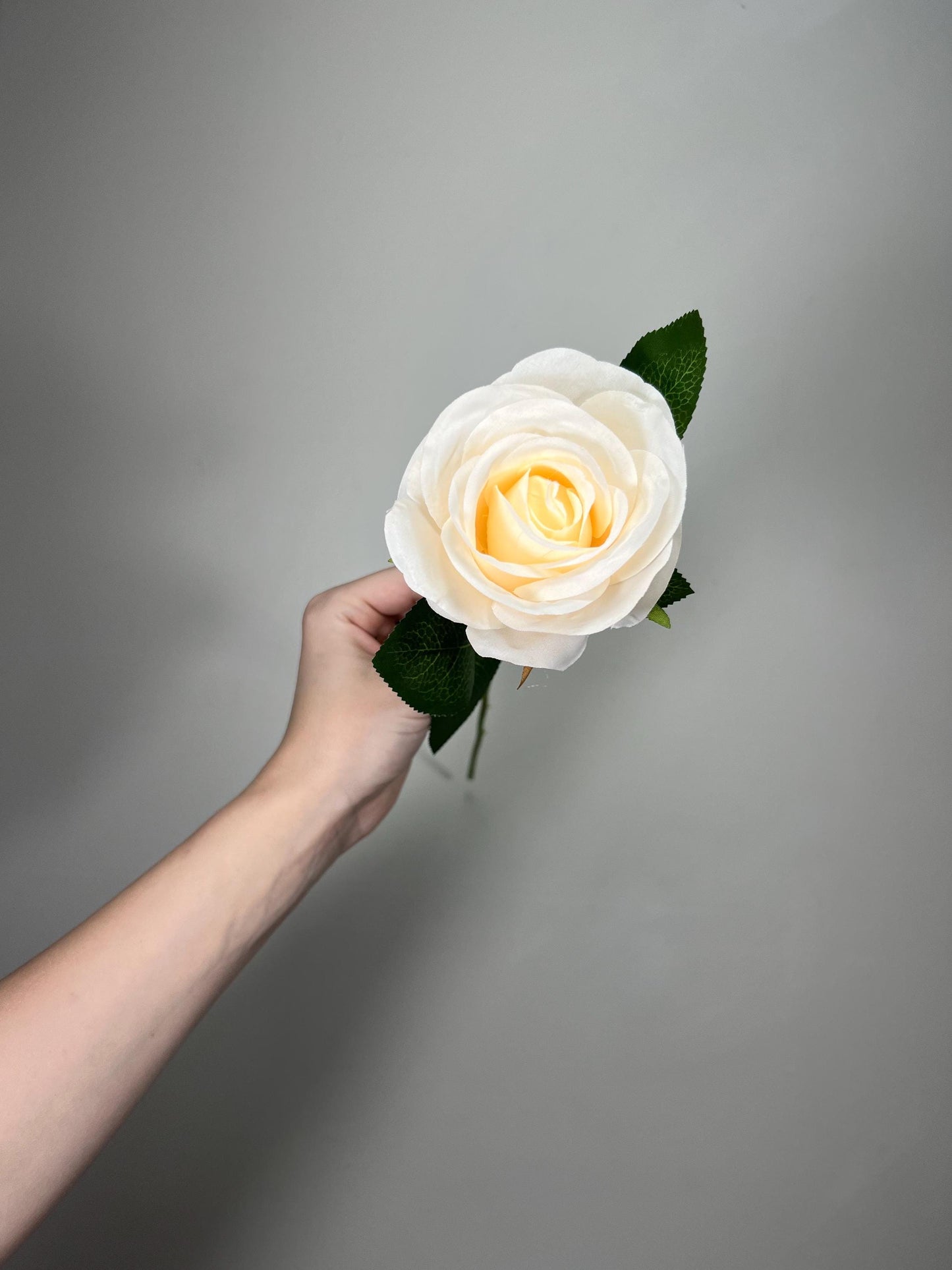 Champagne Roses Artificial Flower Heads with Stem Ivory Wedding Roses for Bouquet DIY Cream Roses Off White Supplies Flower Fake