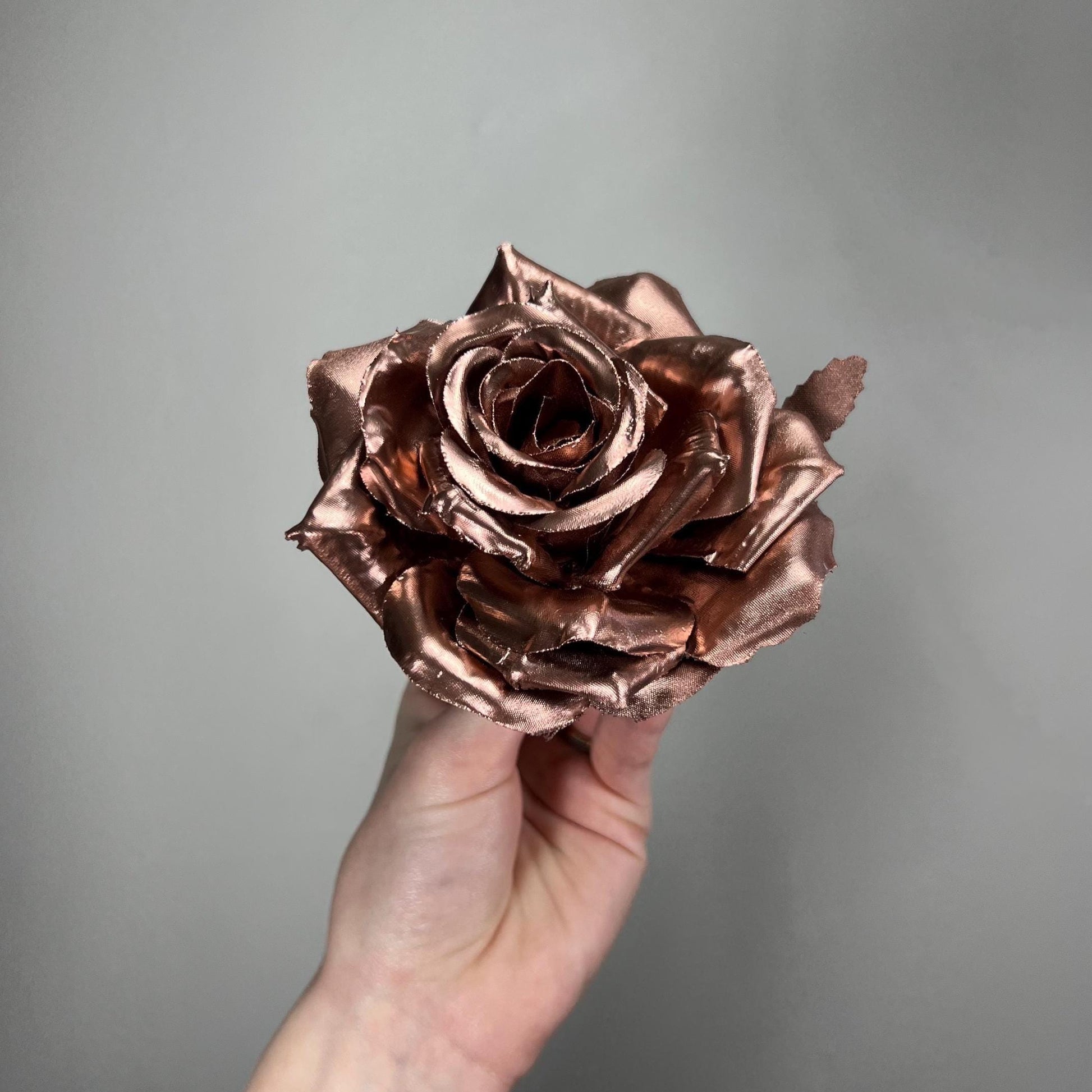 Silver Flower Heads Wedding Metalliac Silver Artiticial Flowers Roses Craft Supplies DIY Bouquet Platinum Rose Flower Metallic Gray