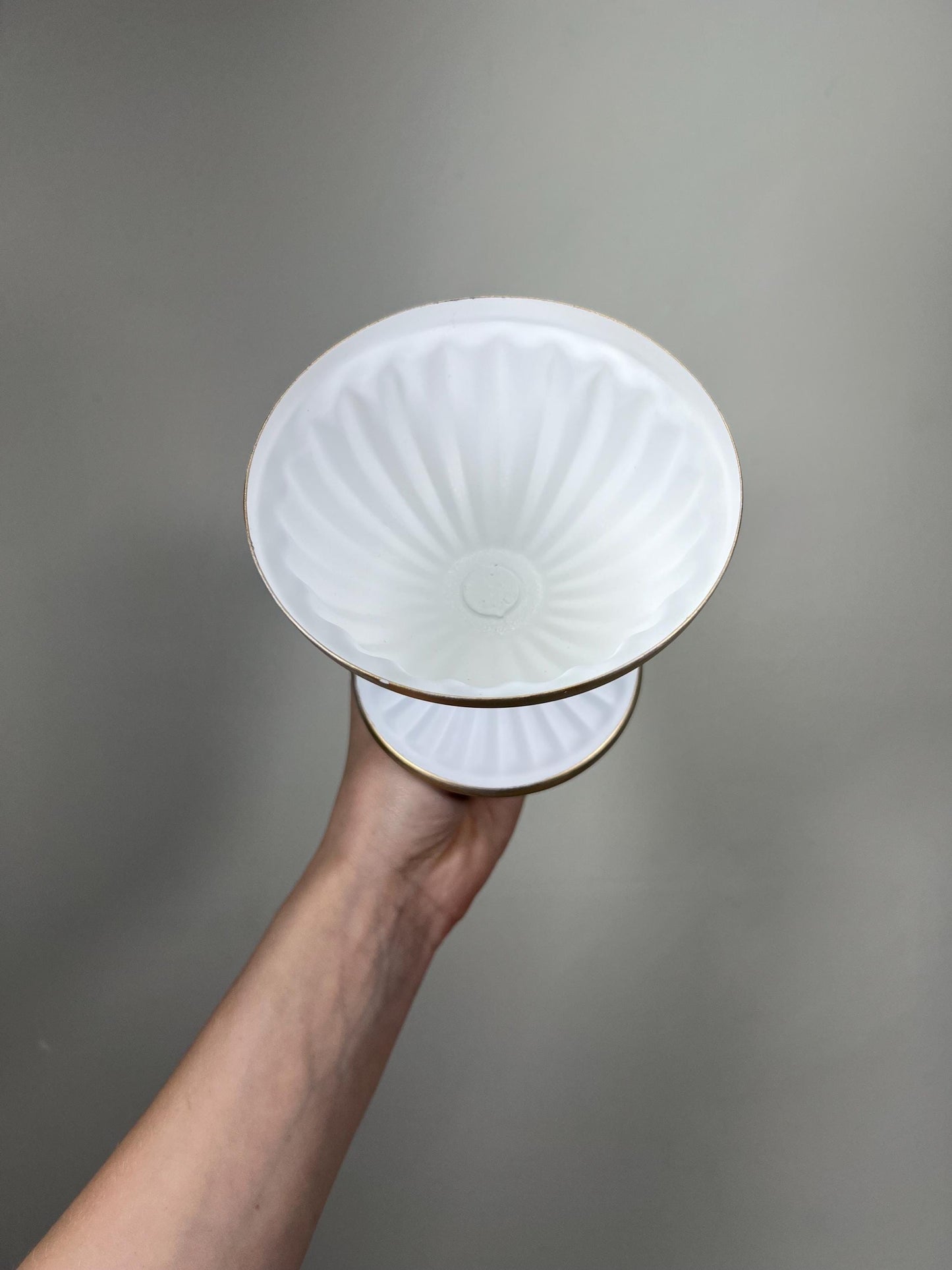 White Vase for Centerpiece Wedding Gold Vase Compote Metal Small Vase Flower Centerpiece Pedestal Vase Wedding Home Decor Gold Bowl Vase