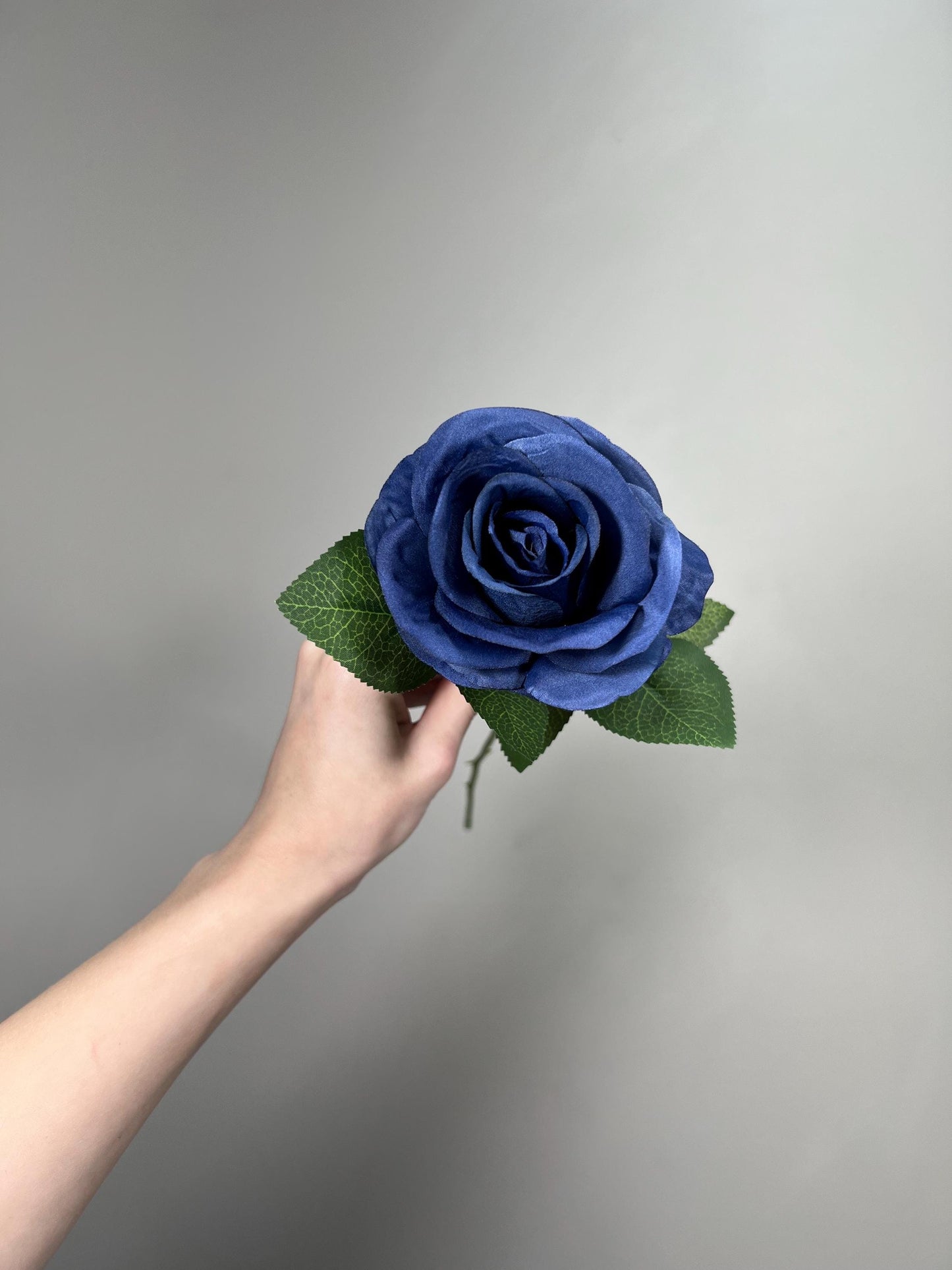 Navy Blue Roses Artificial Flower Heads with Stem Leaves Wedding Roses for Bouquet DIY Royal Blue Flowers Heads Silk Roses Dark Blue