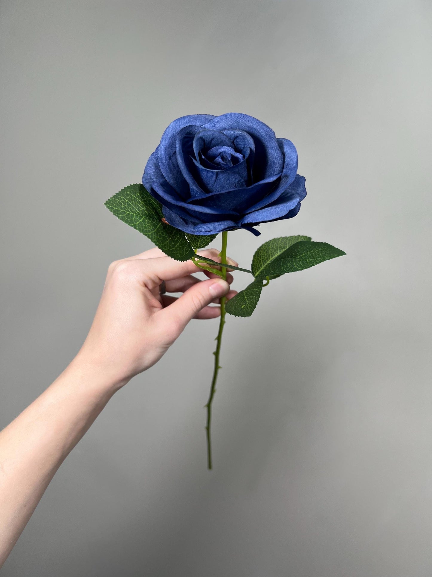 Navy Blue Roses Artificial Flower Heads with Stem Leaves Wedding Roses for Bouquet DIY Royal Blue Flowers Heads Silk Roses Dark Blue
