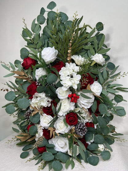 Christmas Aisle Marker White Red Wedding Ground Arch Arrangements Tree Pine Cone Gold Floor Decor Barrel Whiskey Ivory Dark Red Winter