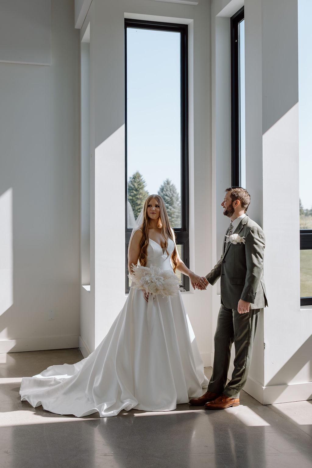 Wedding Bouquet Boho White Bridal Bouquet Pampas Grass Ivory Bridesmaids White Bouquet Decor Fern White Artificial Flower Dried White Rose